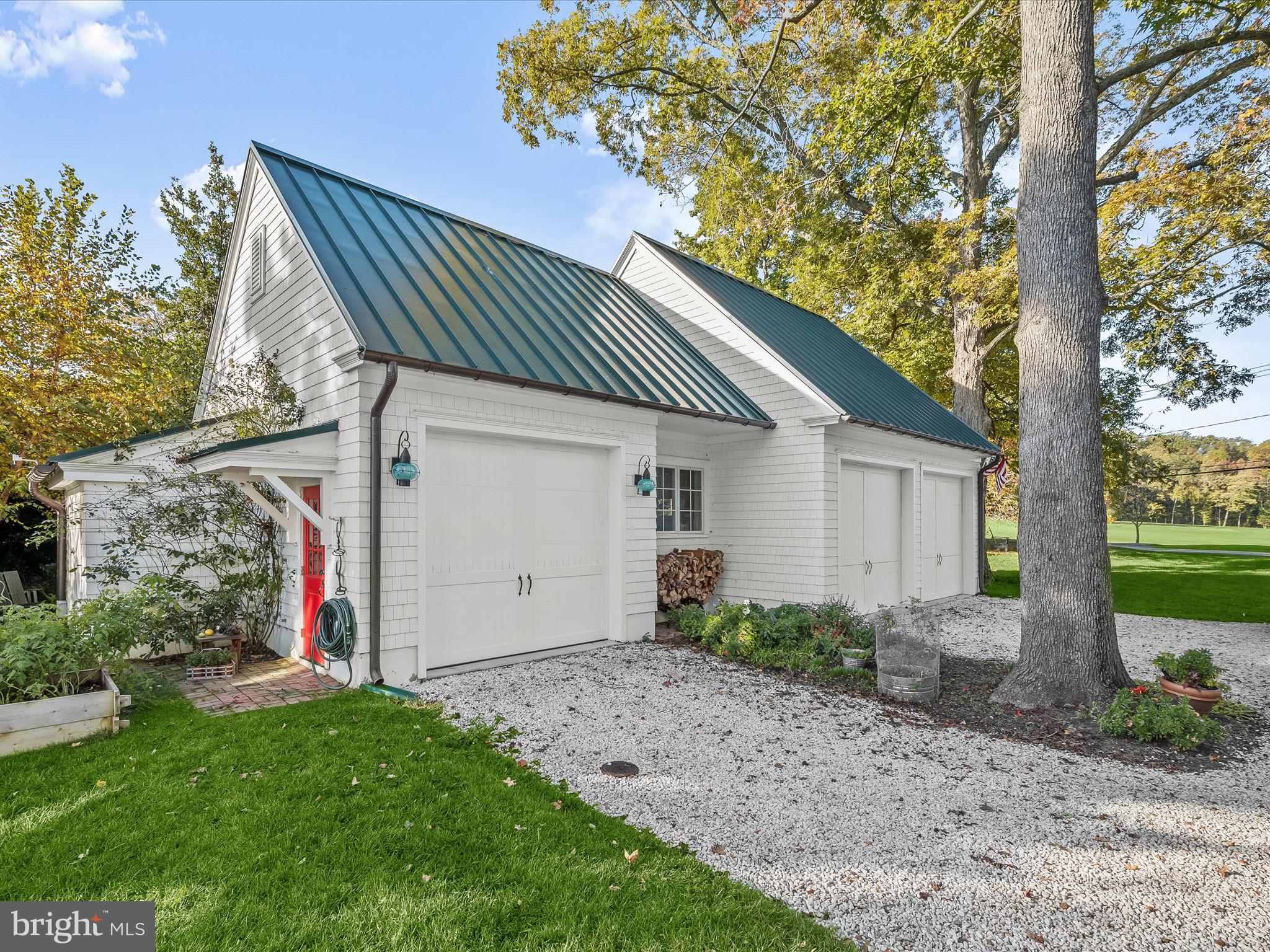 GIBSON ISLAND - Residential