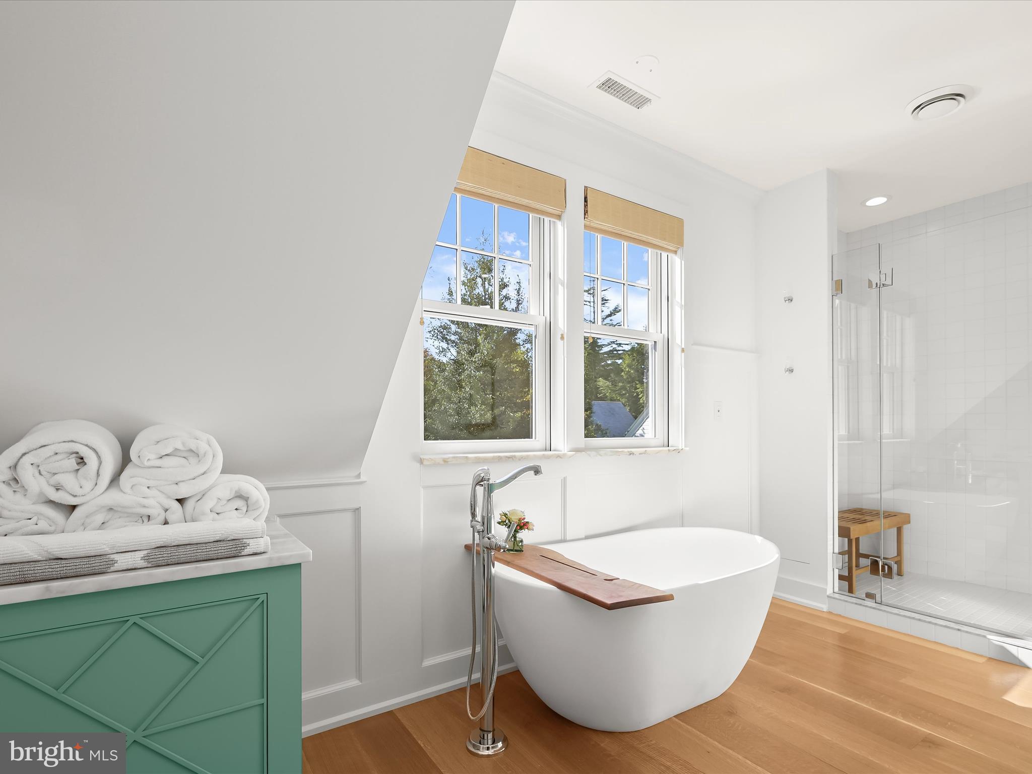 GIBSON ISLAND - Residential