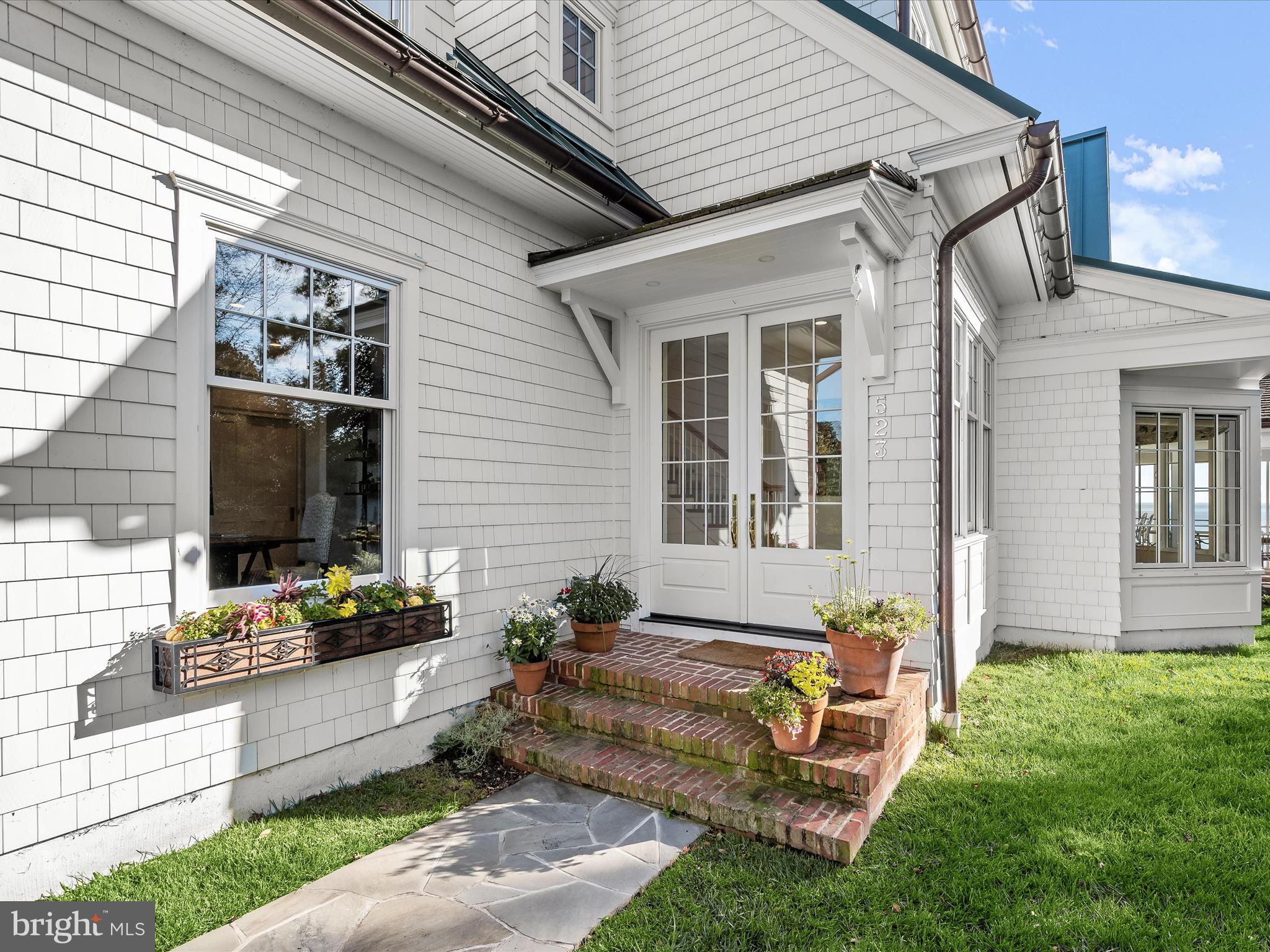 GIBSON ISLAND - Residential