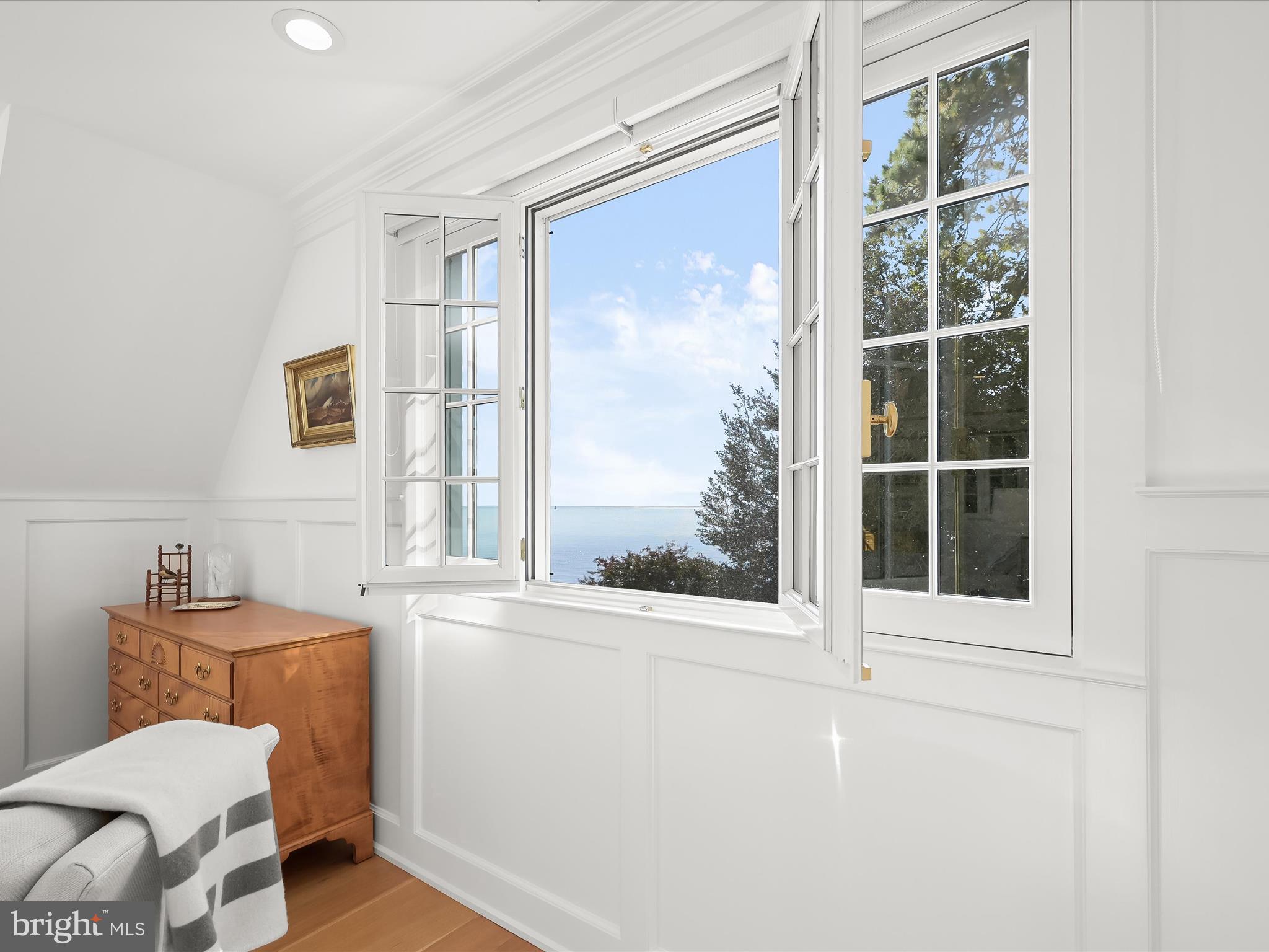 GIBSON ISLAND - Residential