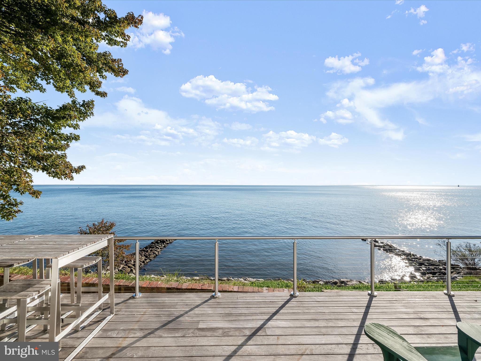 GIBSON ISLAND - Residential