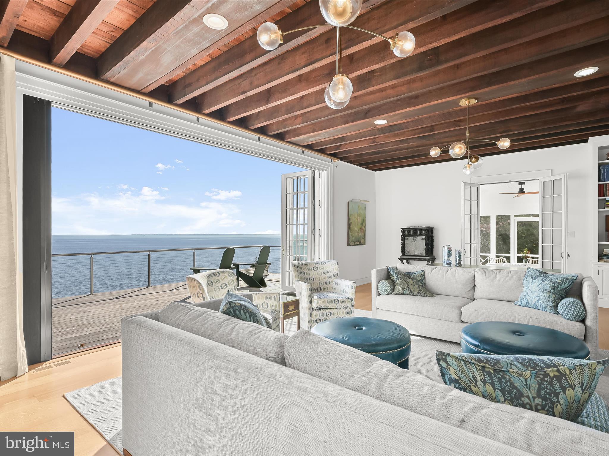 GIBSON ISLAND - Residential