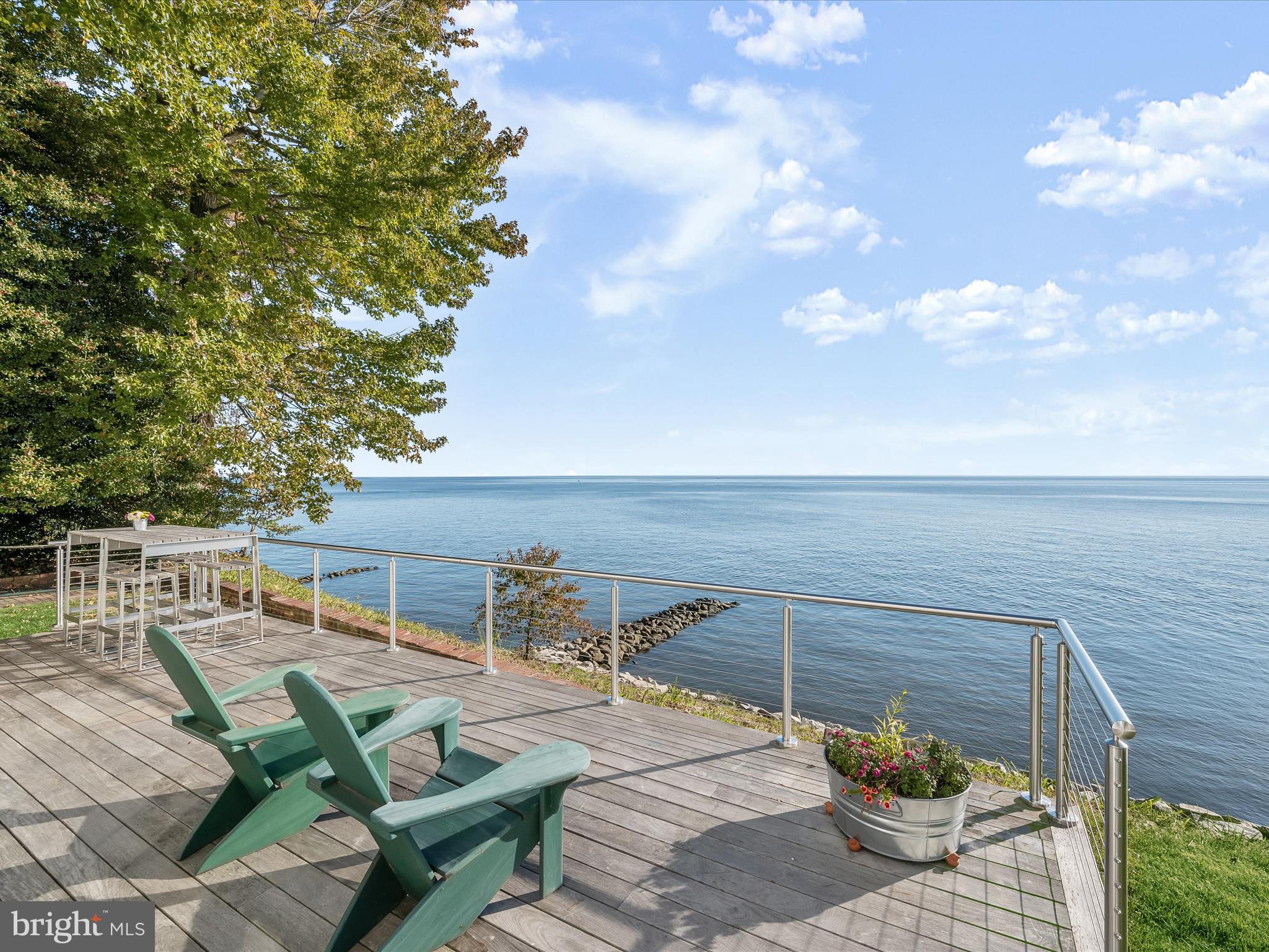 GIBSON ISLAND - Residential