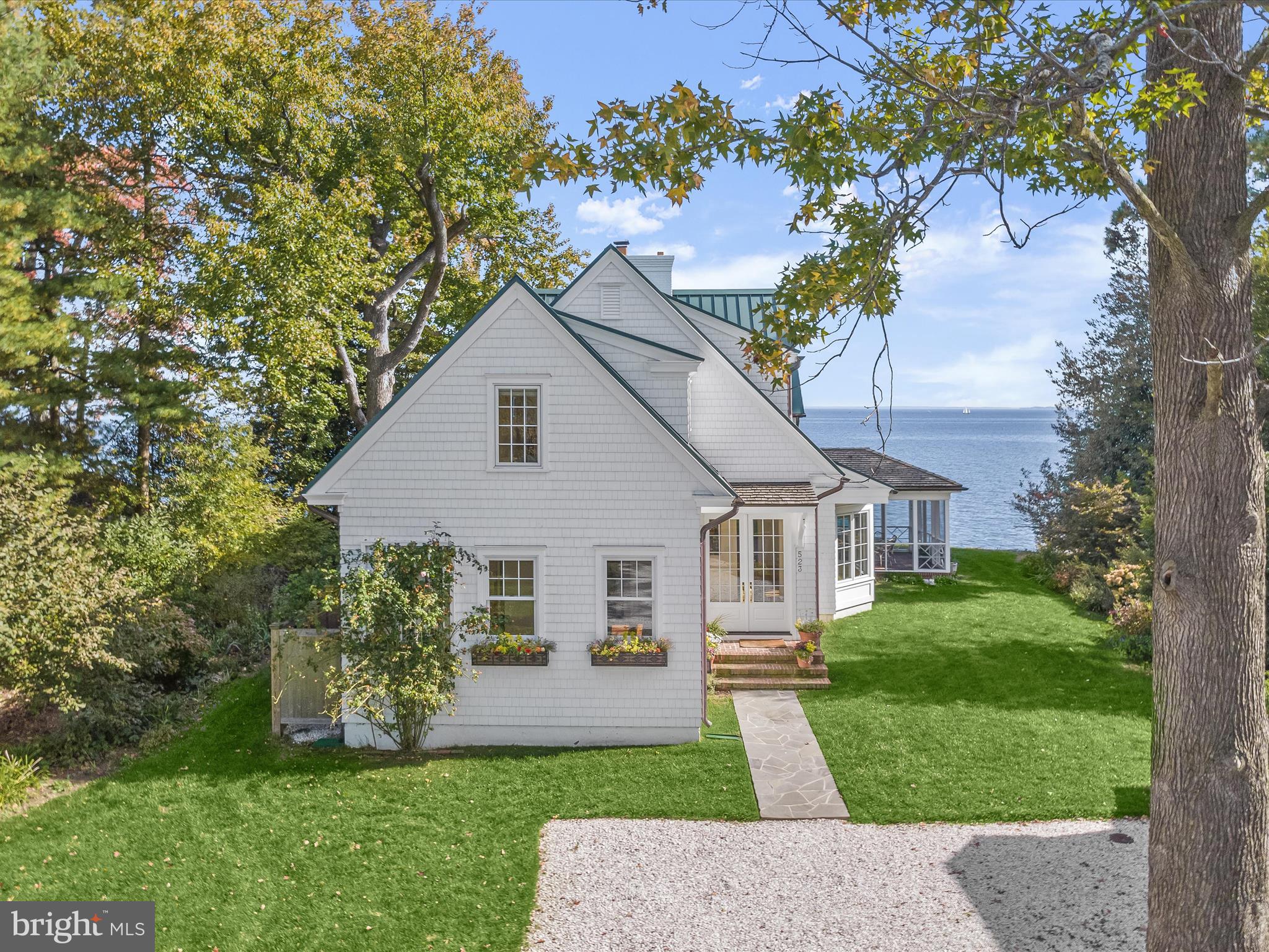 GIBSON ISLAND - Residential