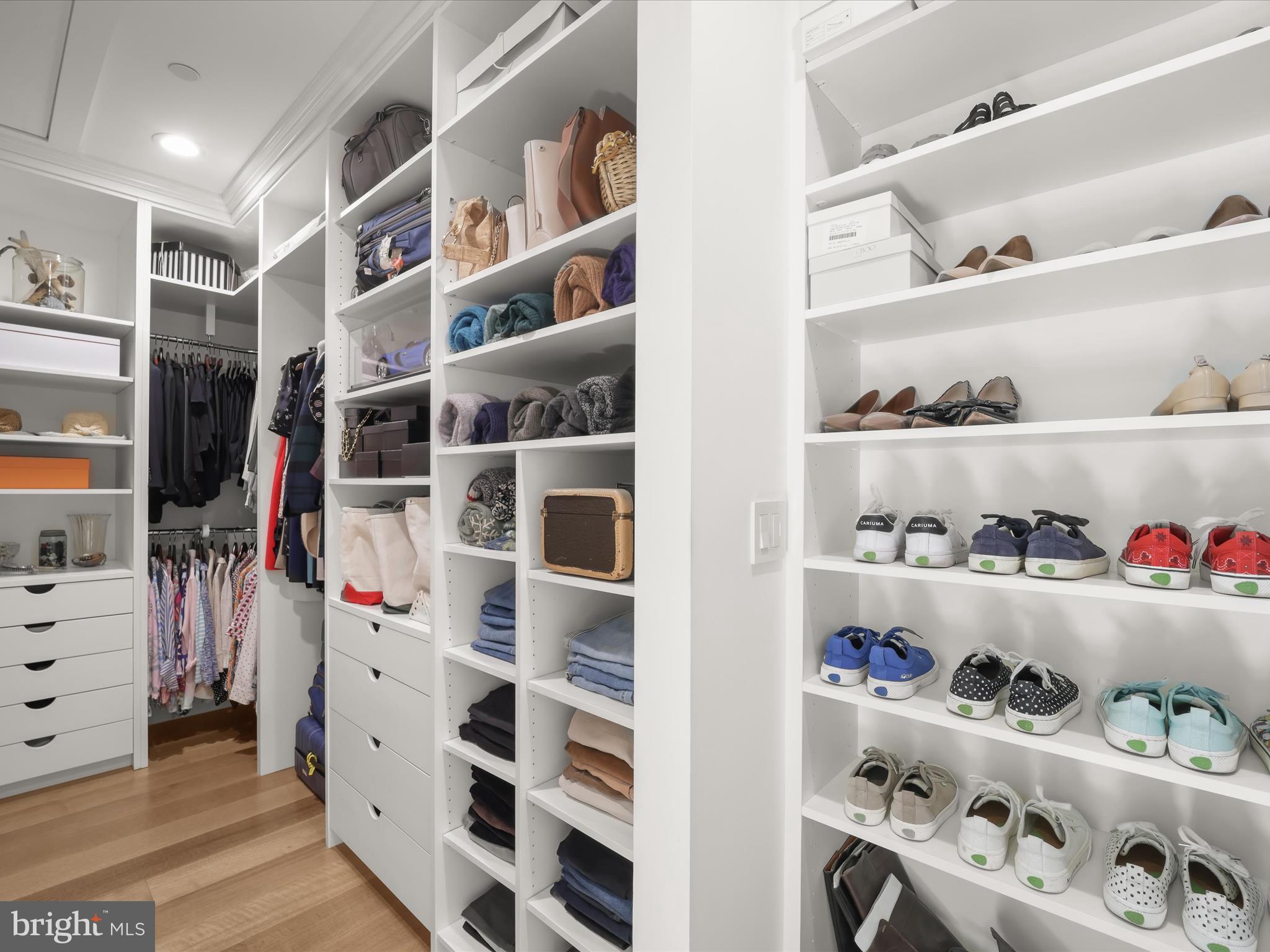 GIBSON ISLAND - Residential