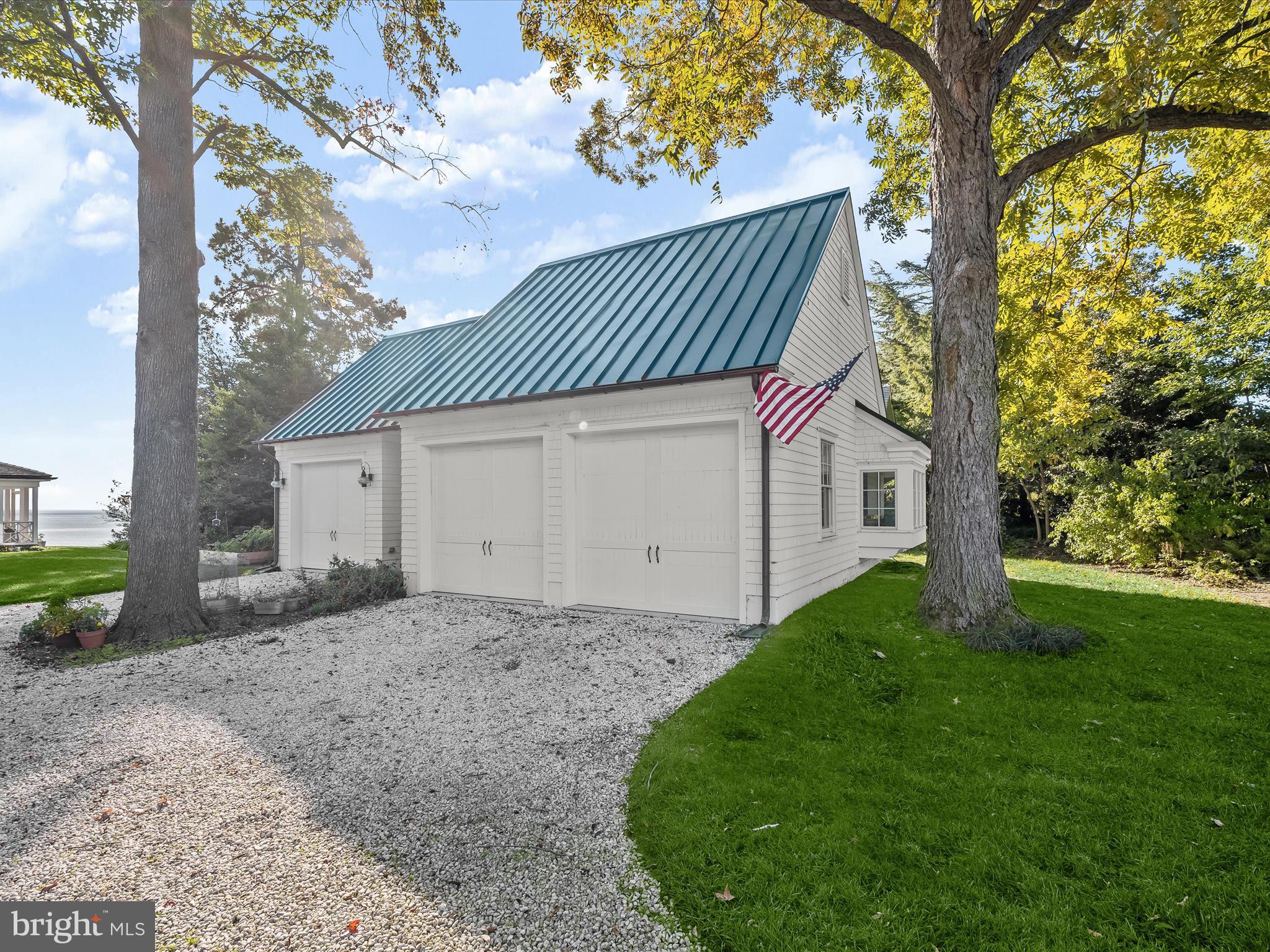 GIBSON ISLAND - Residential