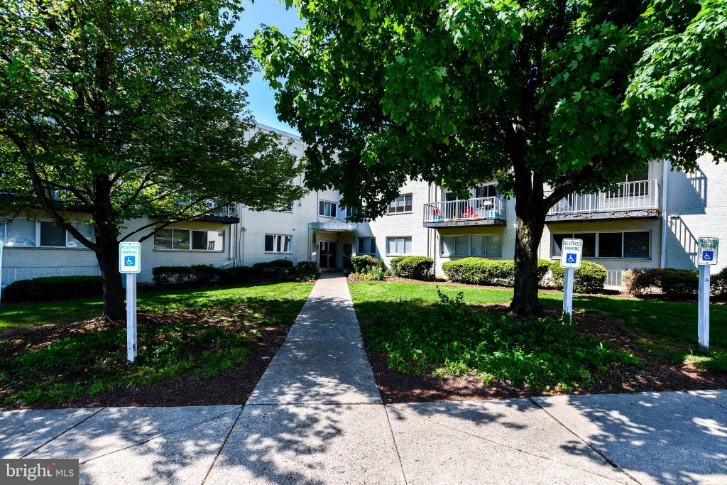 Photo of 1009 Chillum Road #104, HYATTSVILLE, MD 20782 (MLS # MDPG2223542)