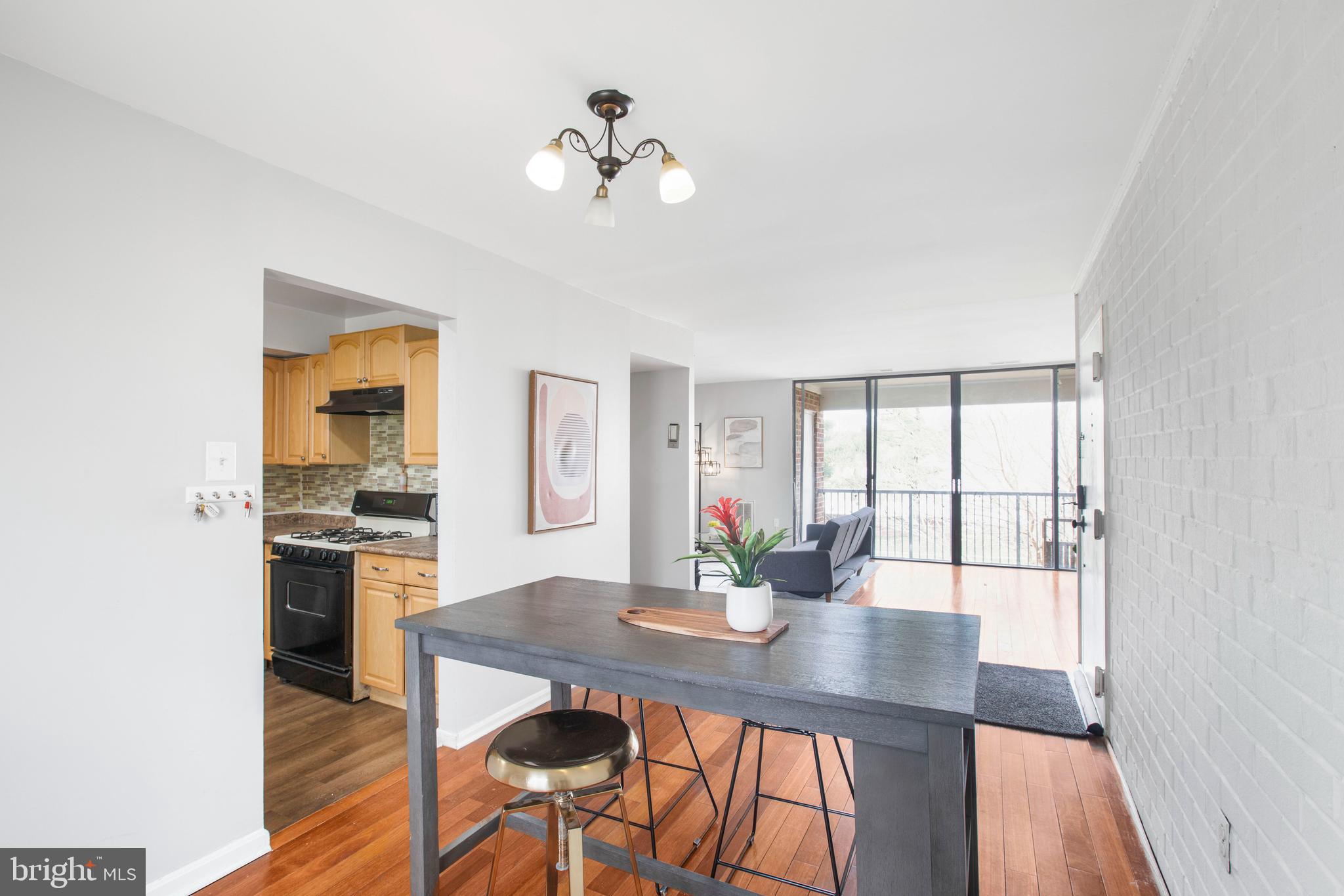 DIAMOND FARM - Residential Lease