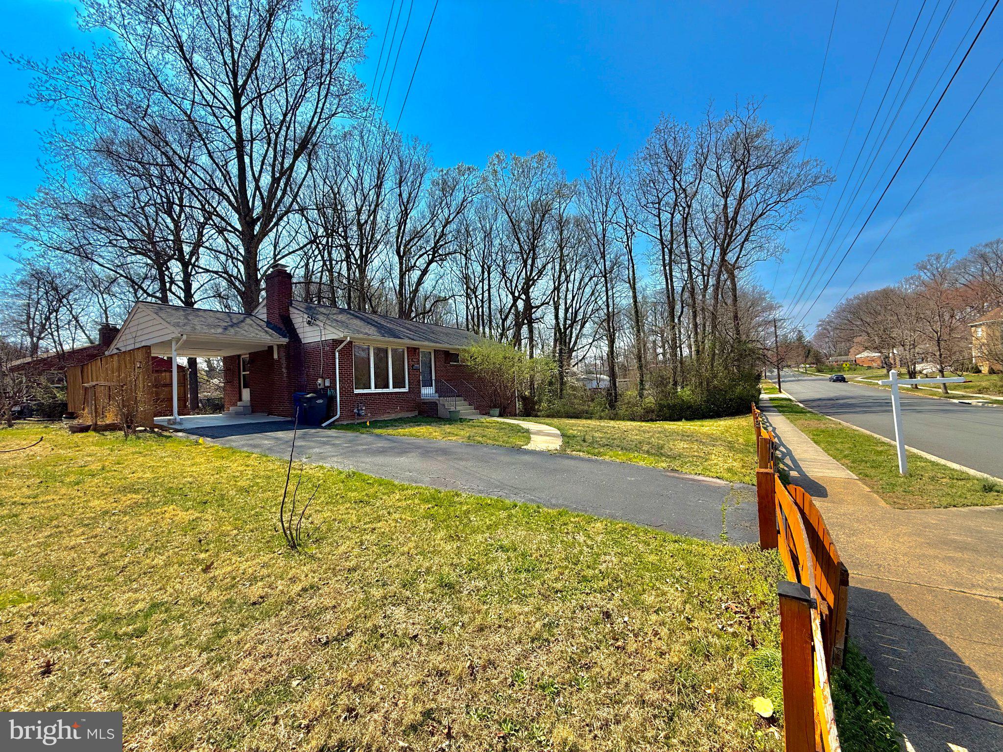 BROYHILL PARK - Residential