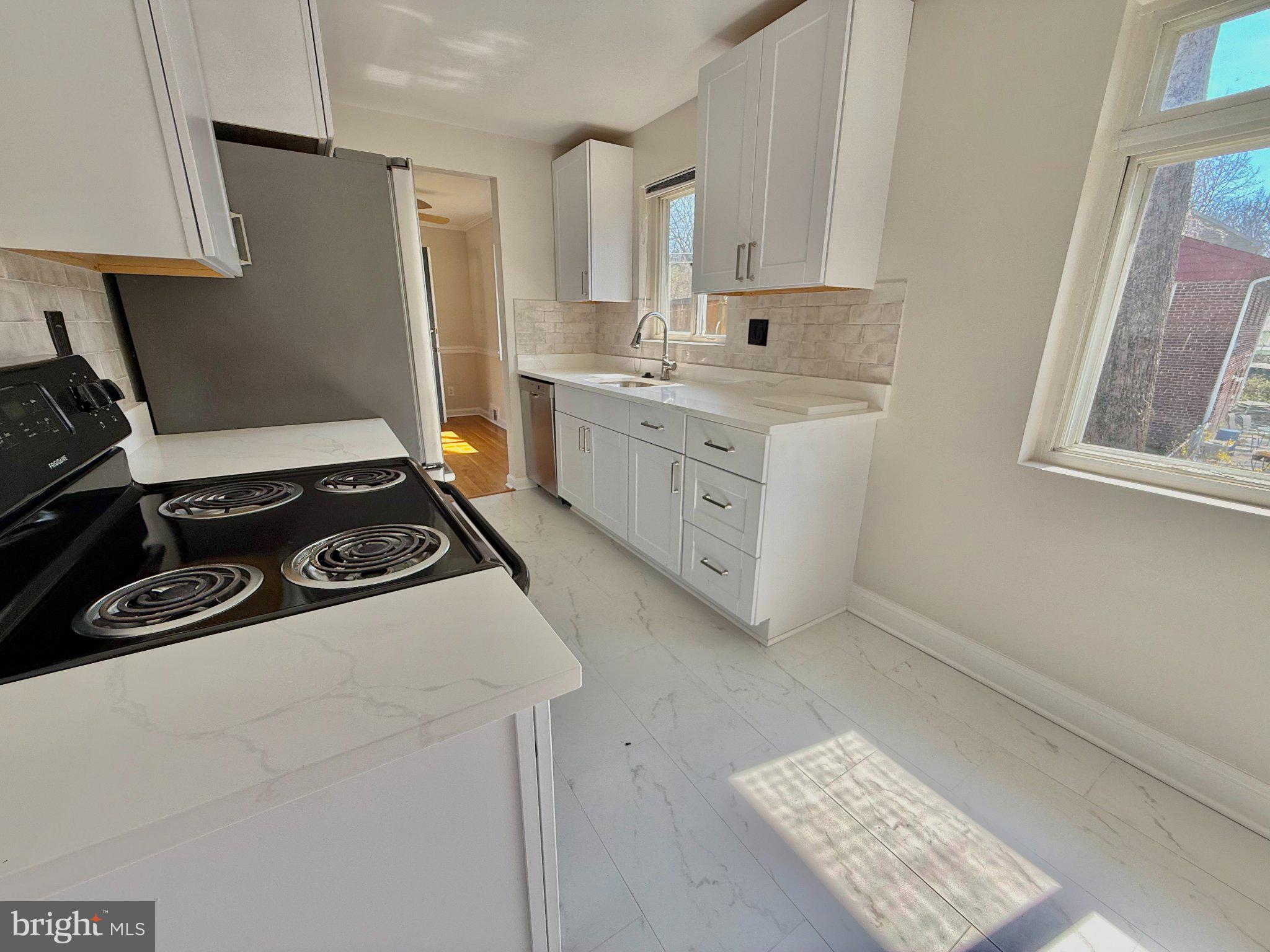 BROYHILL PARK - Residential