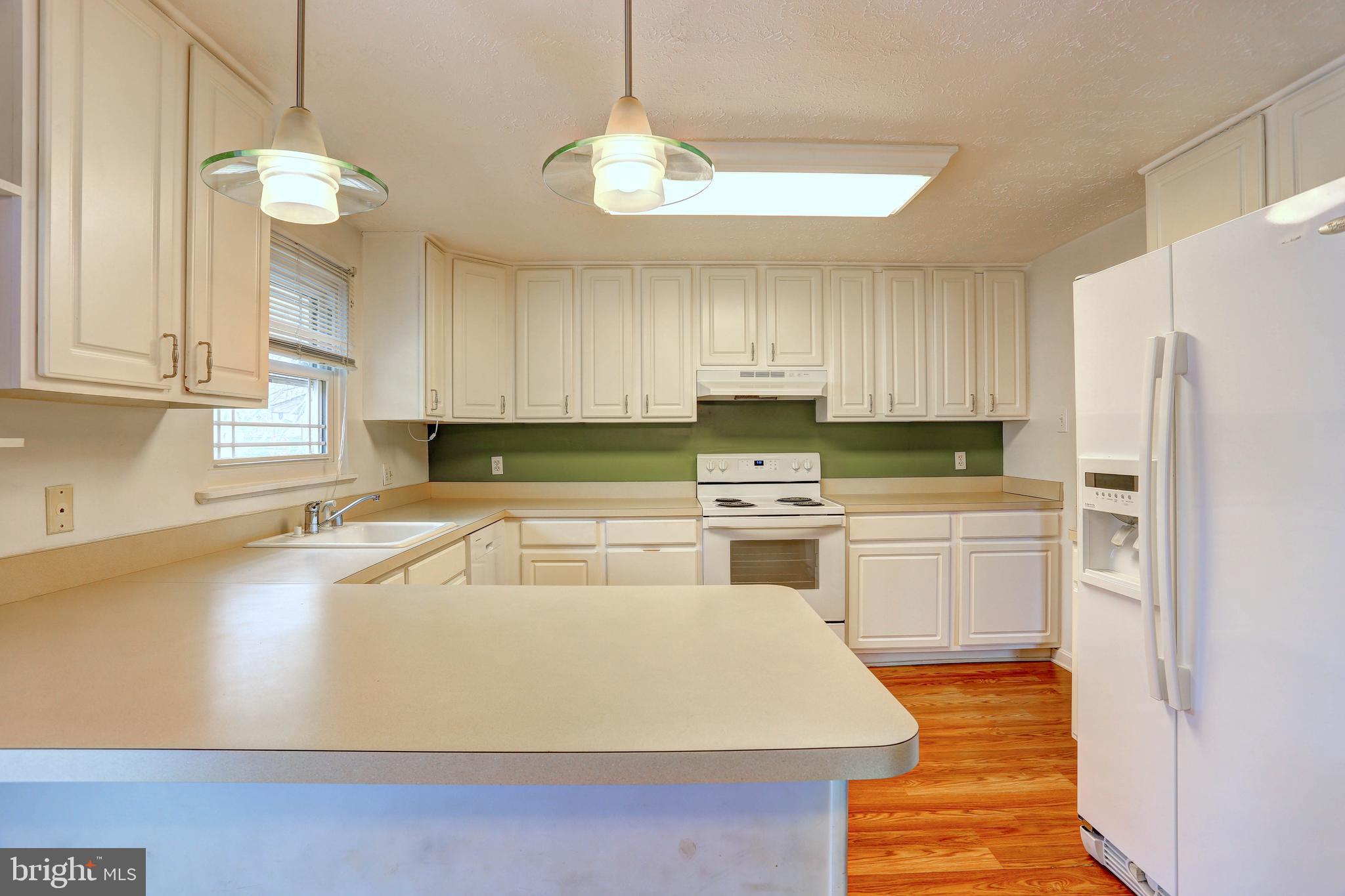 THE PROVINCES - Residential