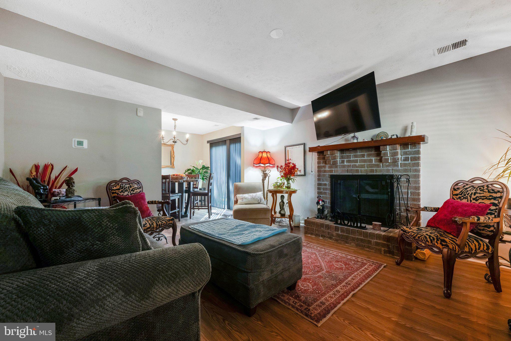 5135-B SHAWE PLACE 14-KR