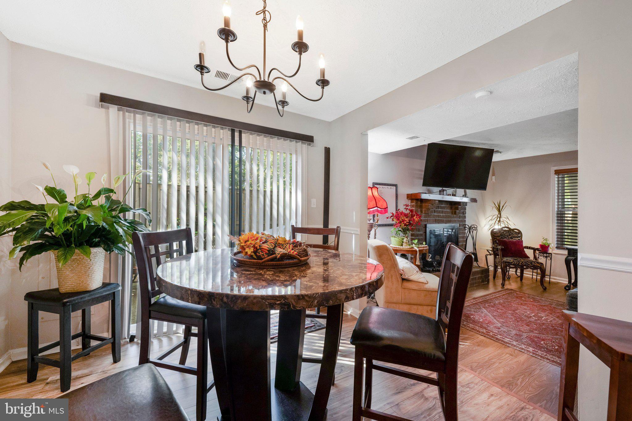 5135-B SHAWE PLACE 14-KR