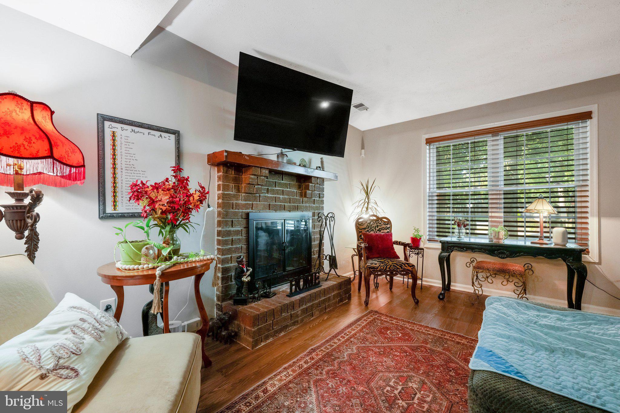 5135-B SHAWE PLACE 14-KR