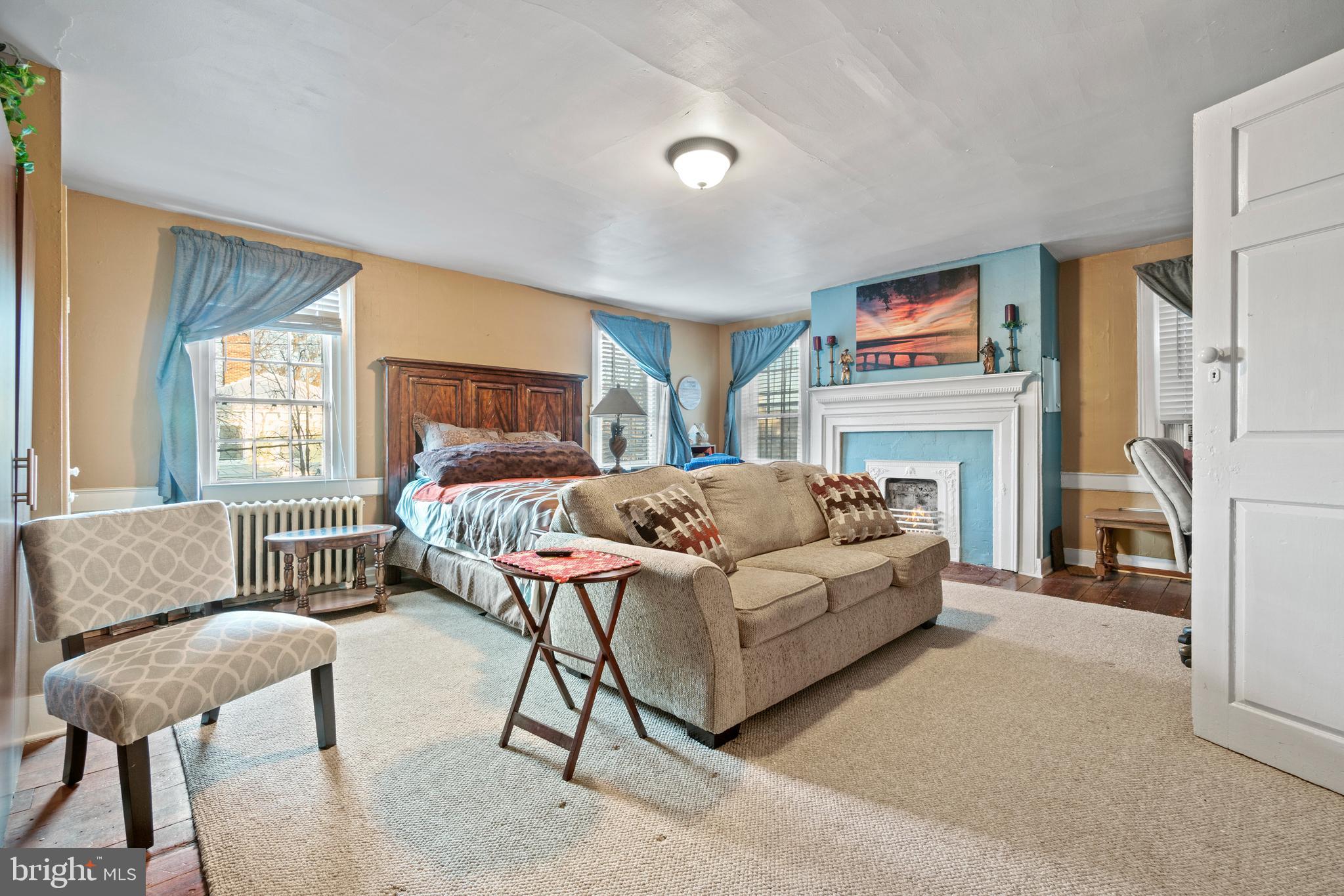 DOWNTOWN FREDERICKSBURG - Residential