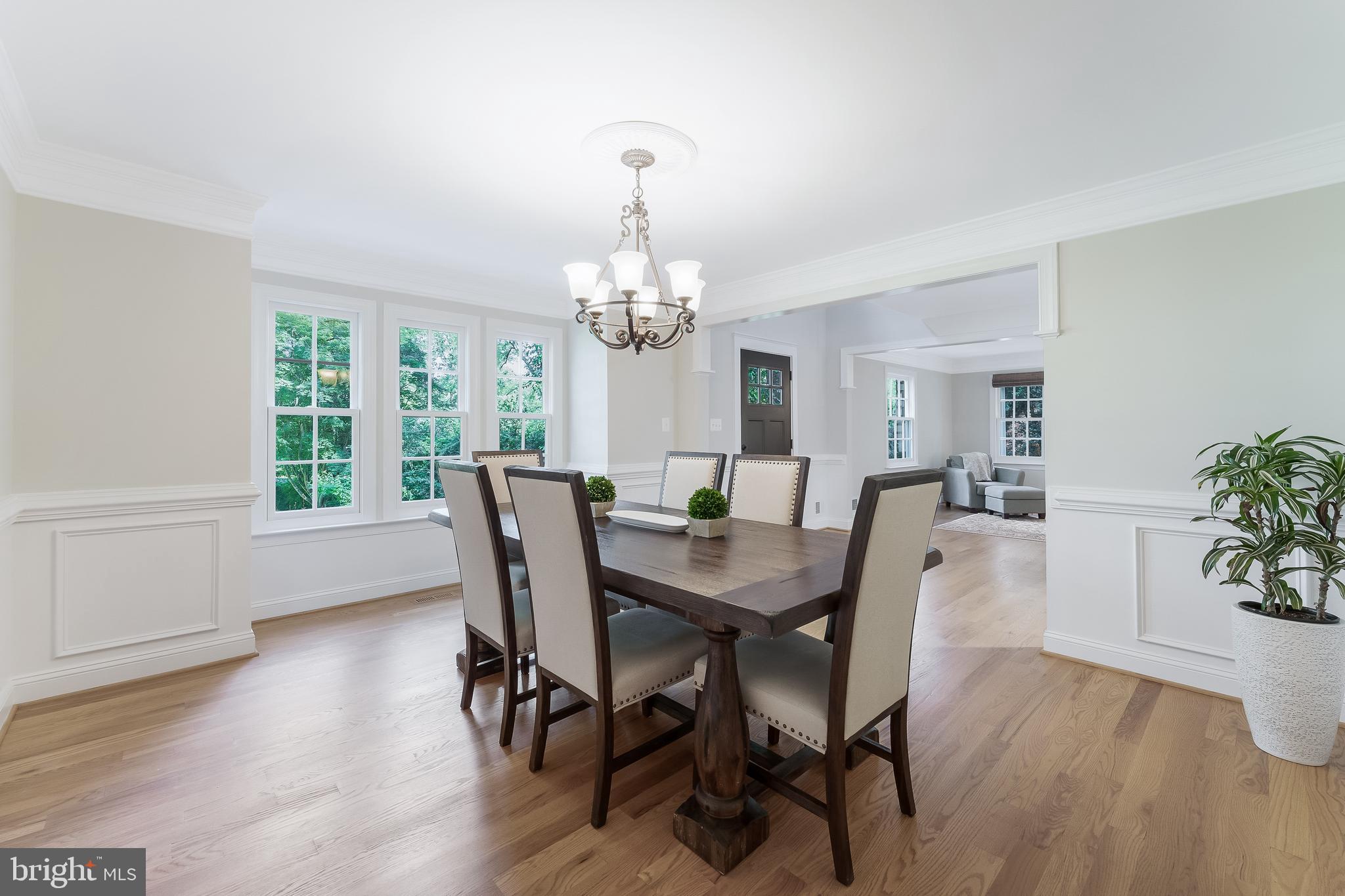 WOODSIDE ESTATES - Residential