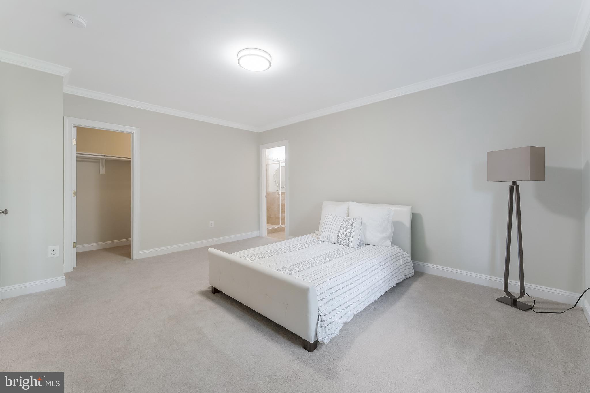 WOODSIDE ESTATES - Residential