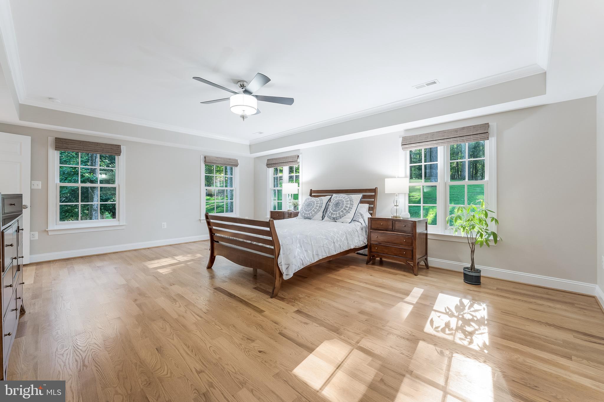 WOODSIDE ESTATES - Residential