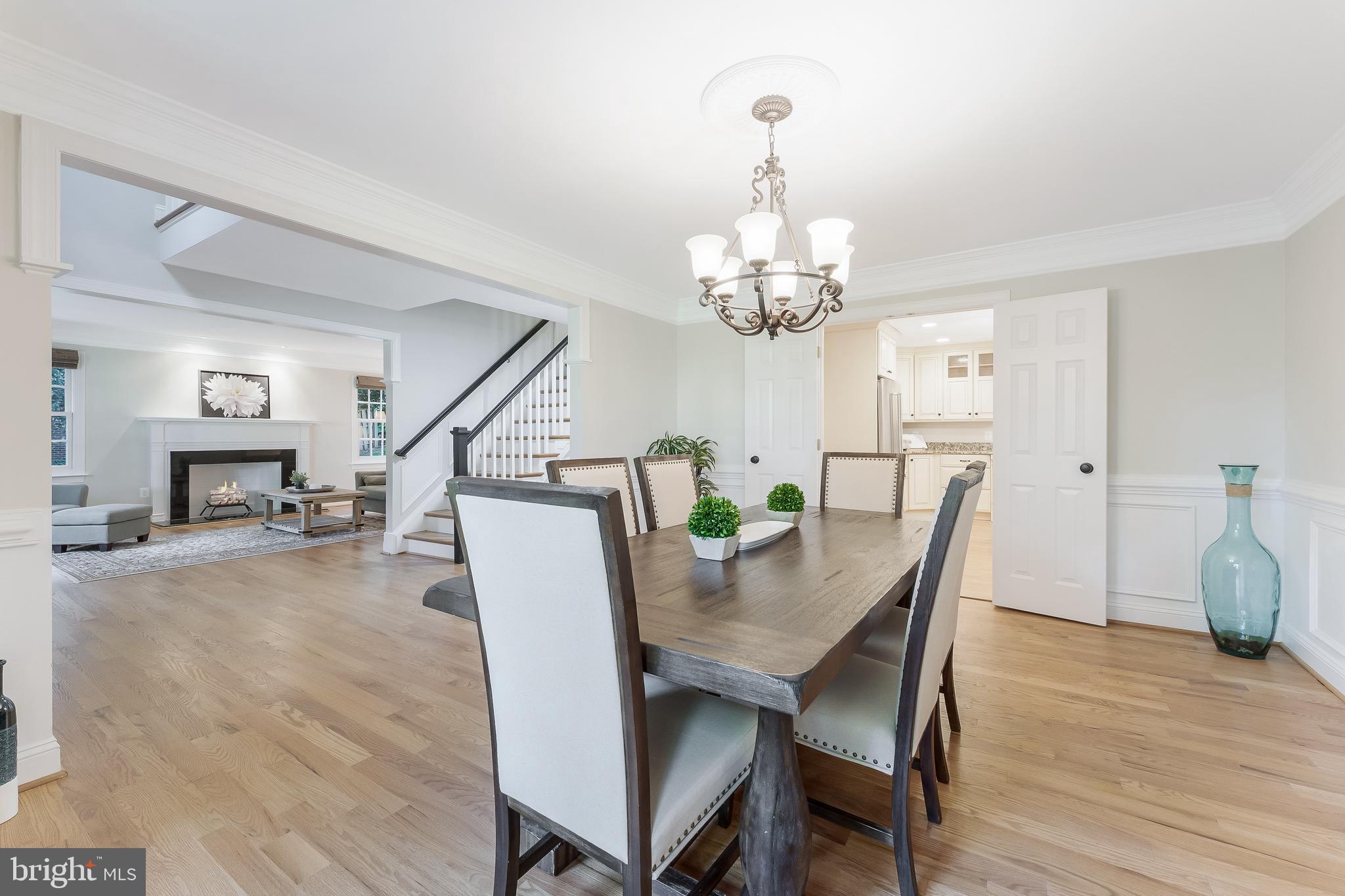 WOODSIDE ESTATES - Residential