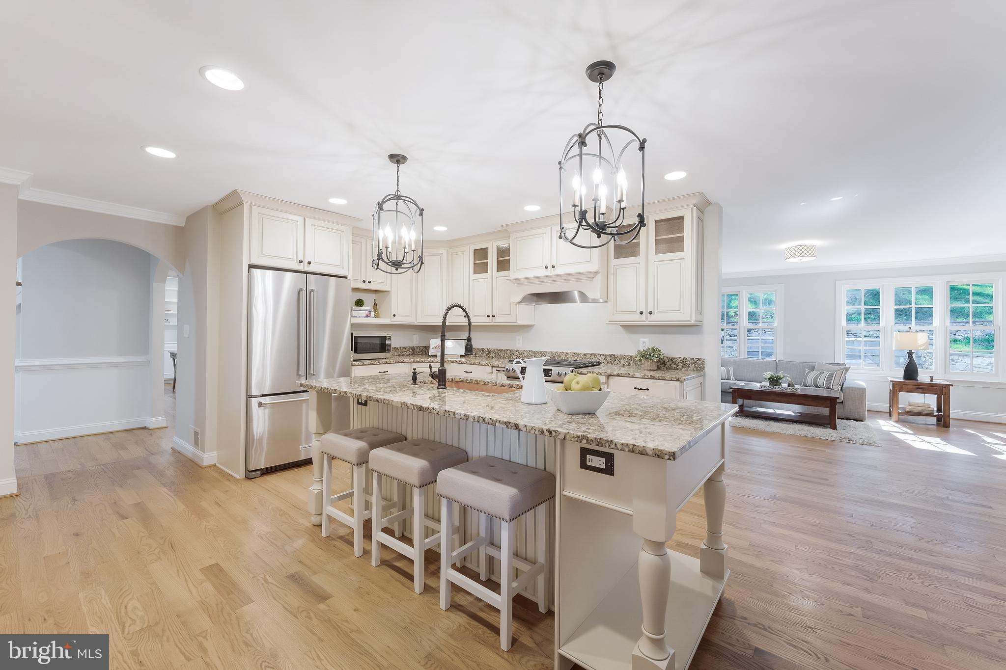 WOODSIDE ESTATES - Residential