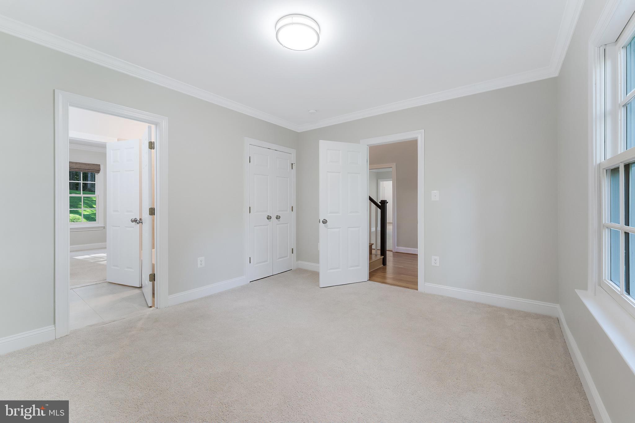 WOODSIDE ESTATES - Residential