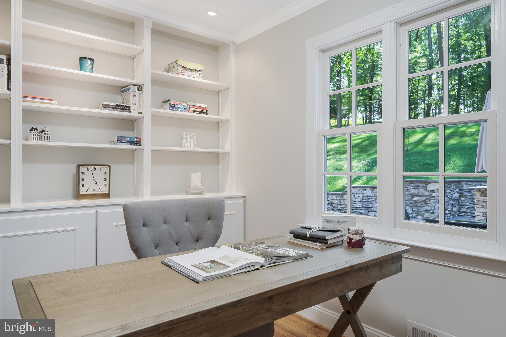 WOODSIDE ESTATES - Residential