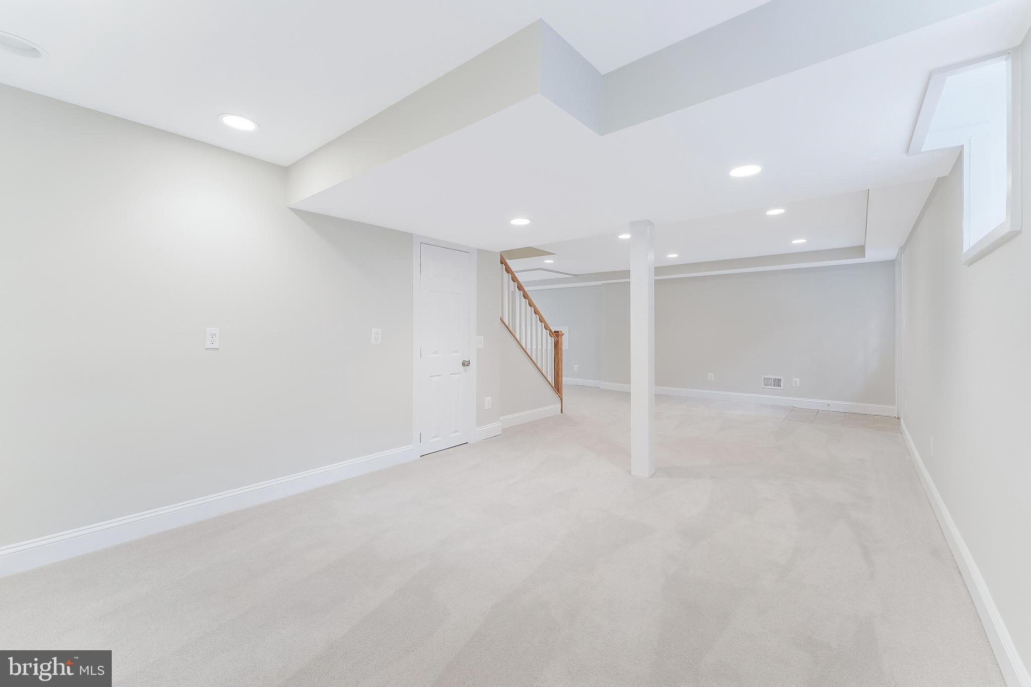 WOODSIDE ESTATES - Residential