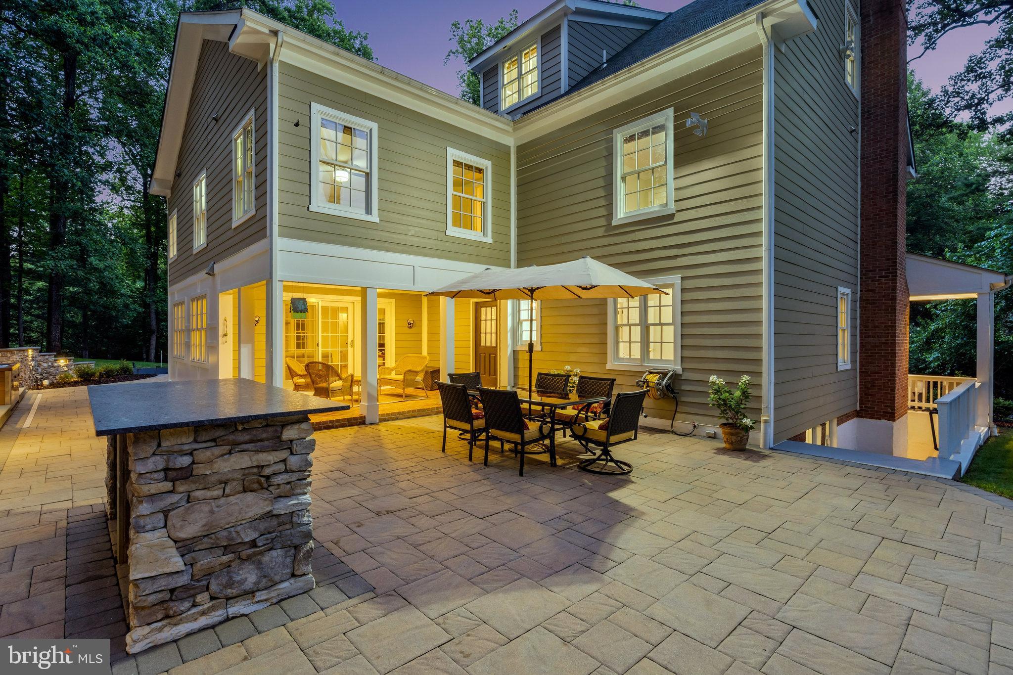 WOODSIDE ESTATES - Residential