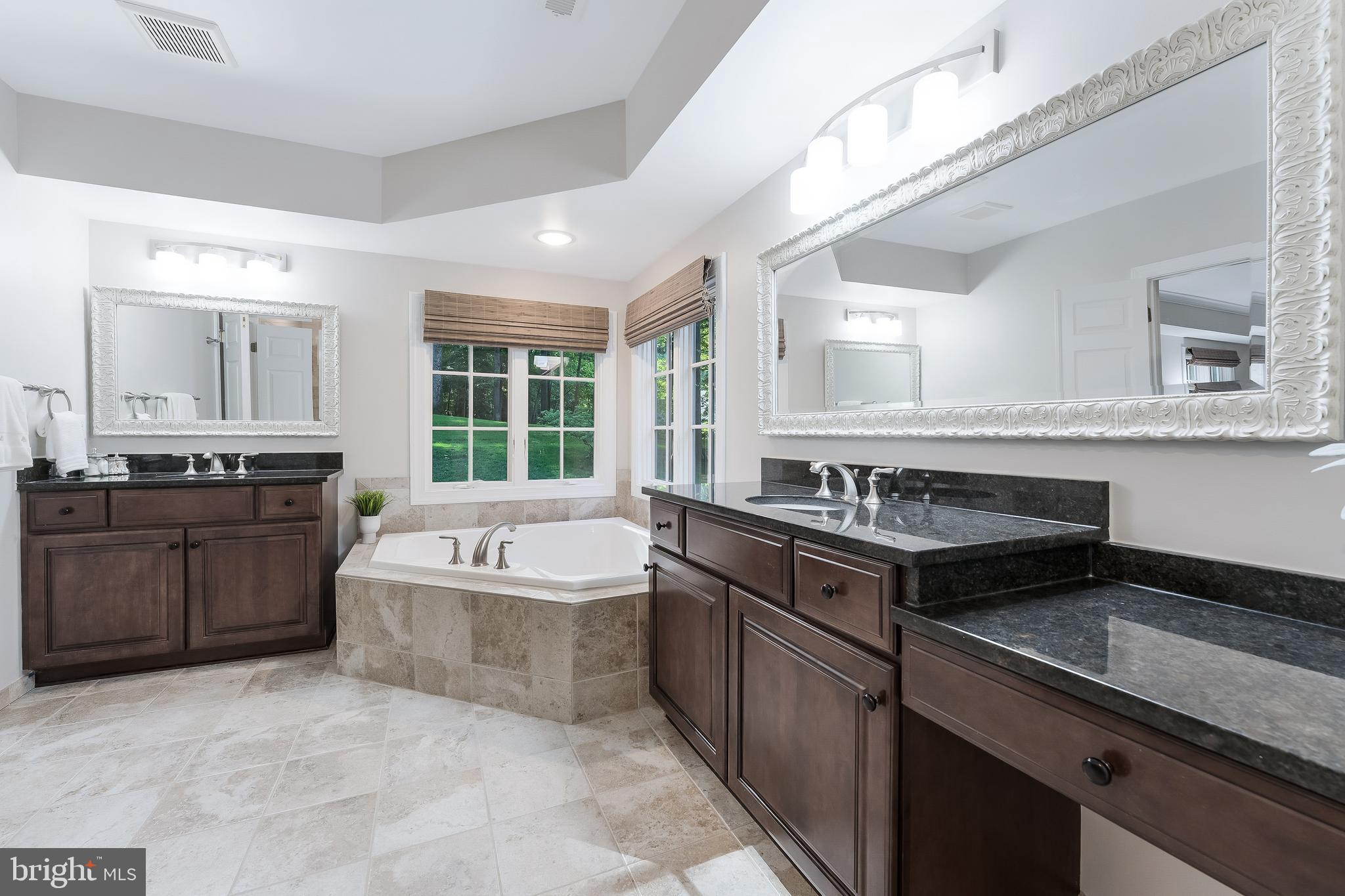 WOODSIDE ESTATES - Residential