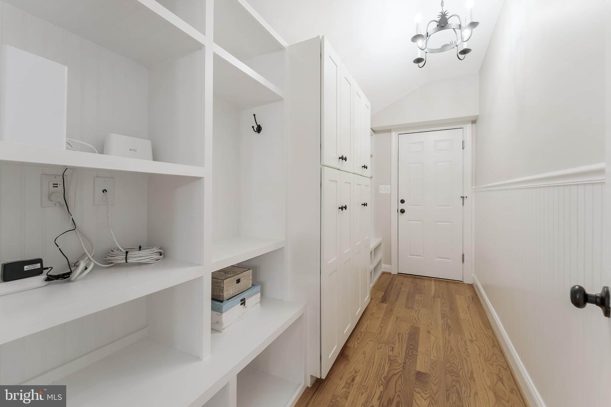 WOODSIDE ESTATES - Residential