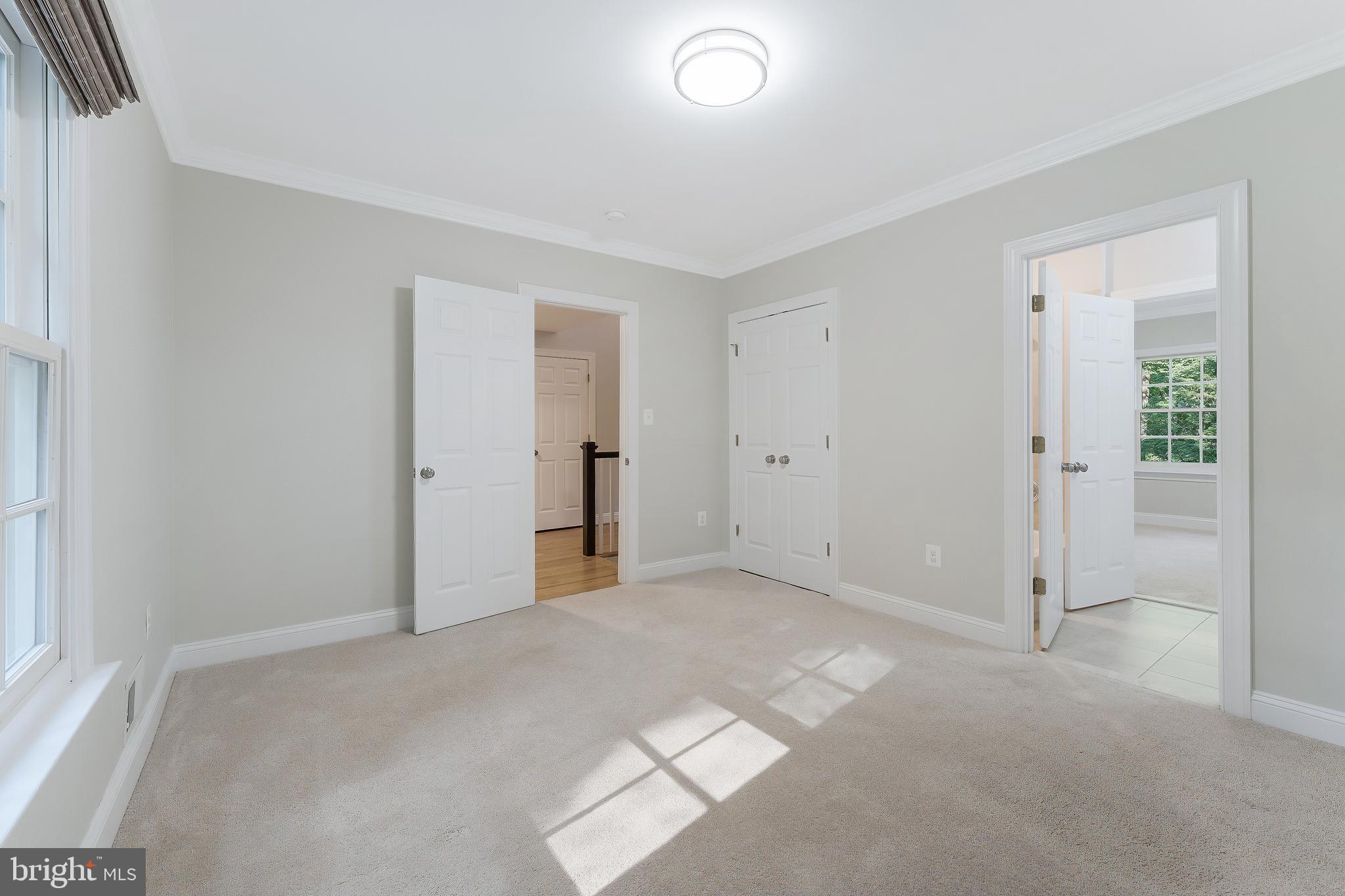 WOODSIDE ESTATES - Residential