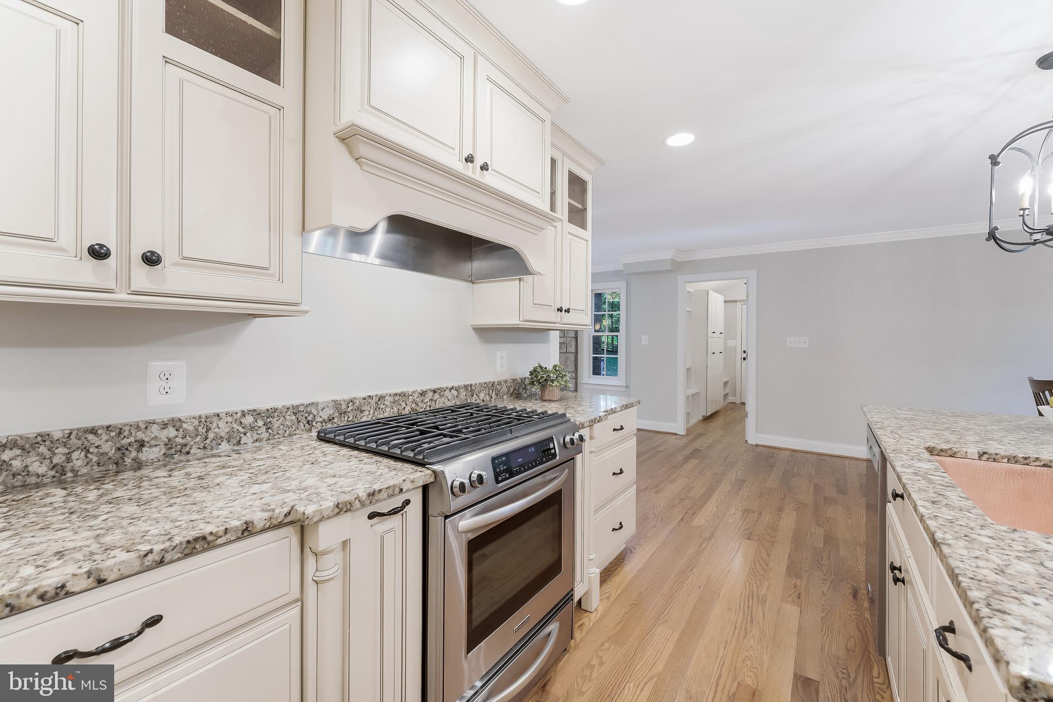 WOODSIDE ESTATES - Residential