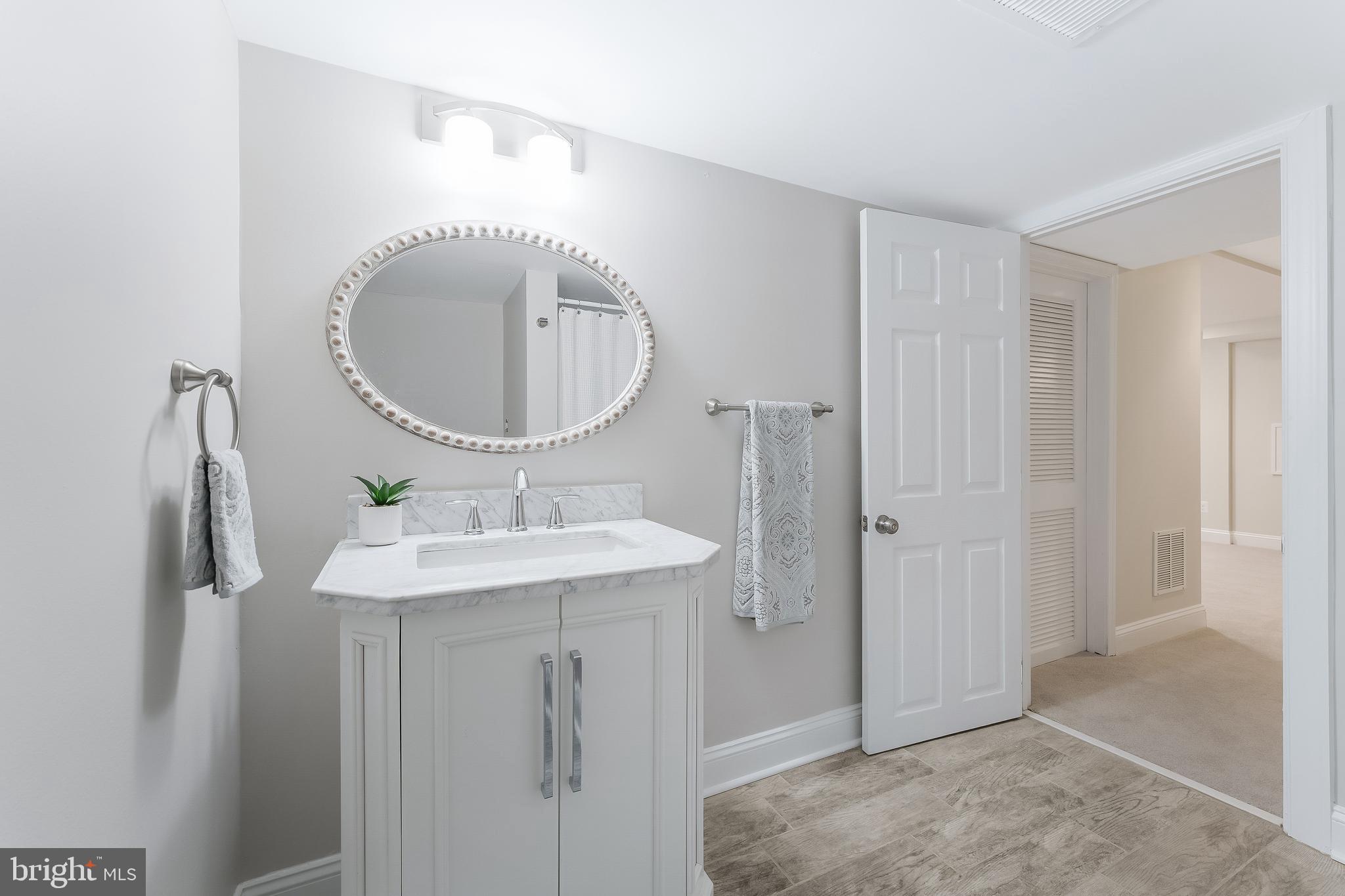 WOODSIDE ESTATES - Residential