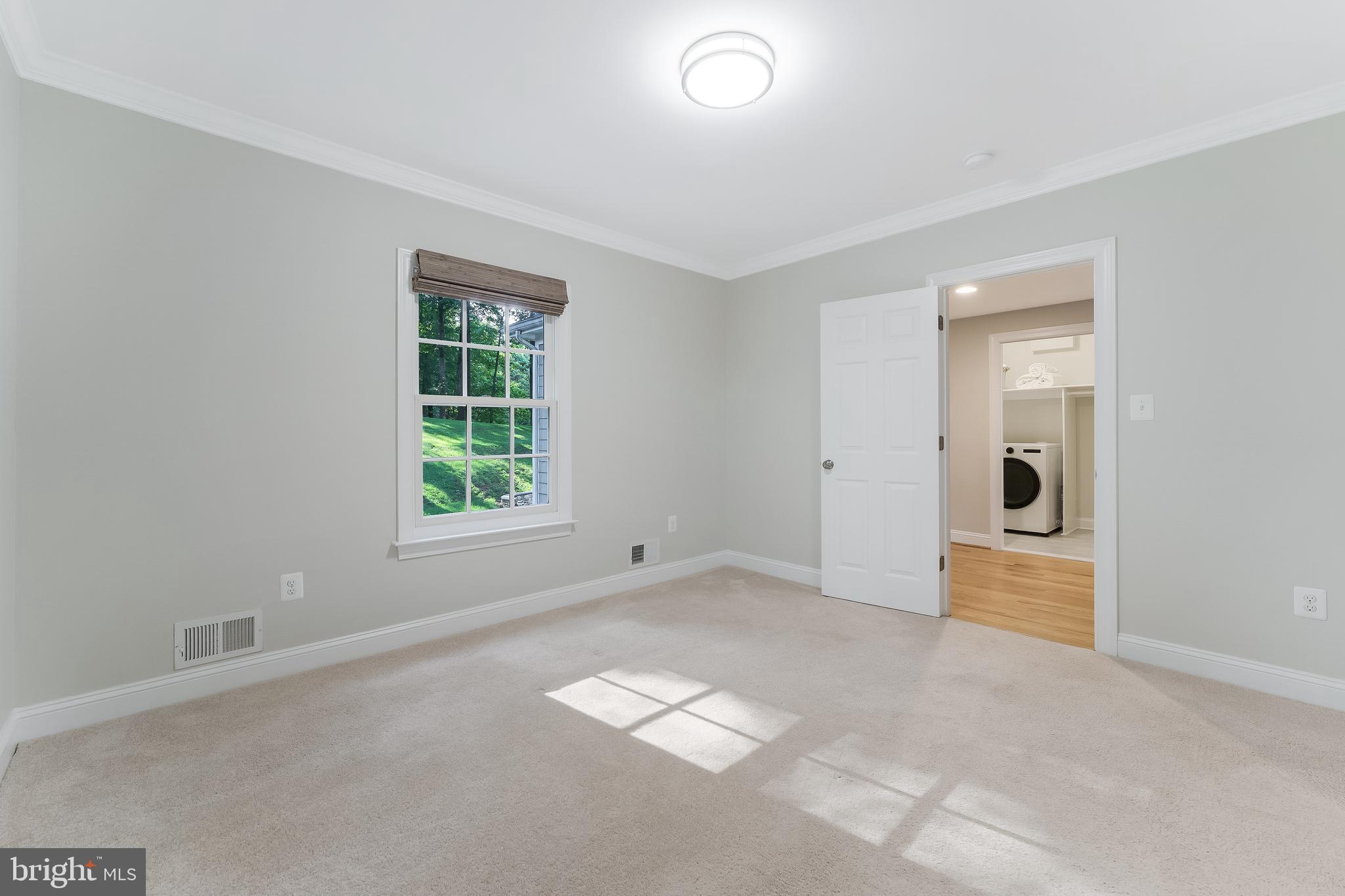 WOODSIDE ESTATES - Residential