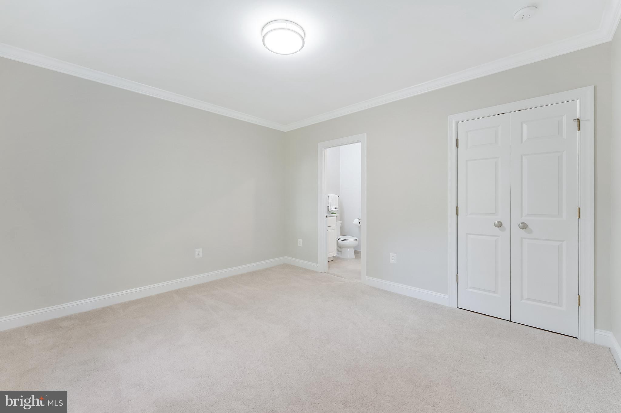 WOODSIDE ESTATES - Residential