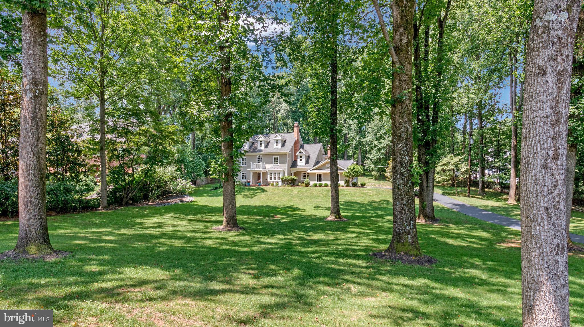 WOODSIDE ESTATES - Residential