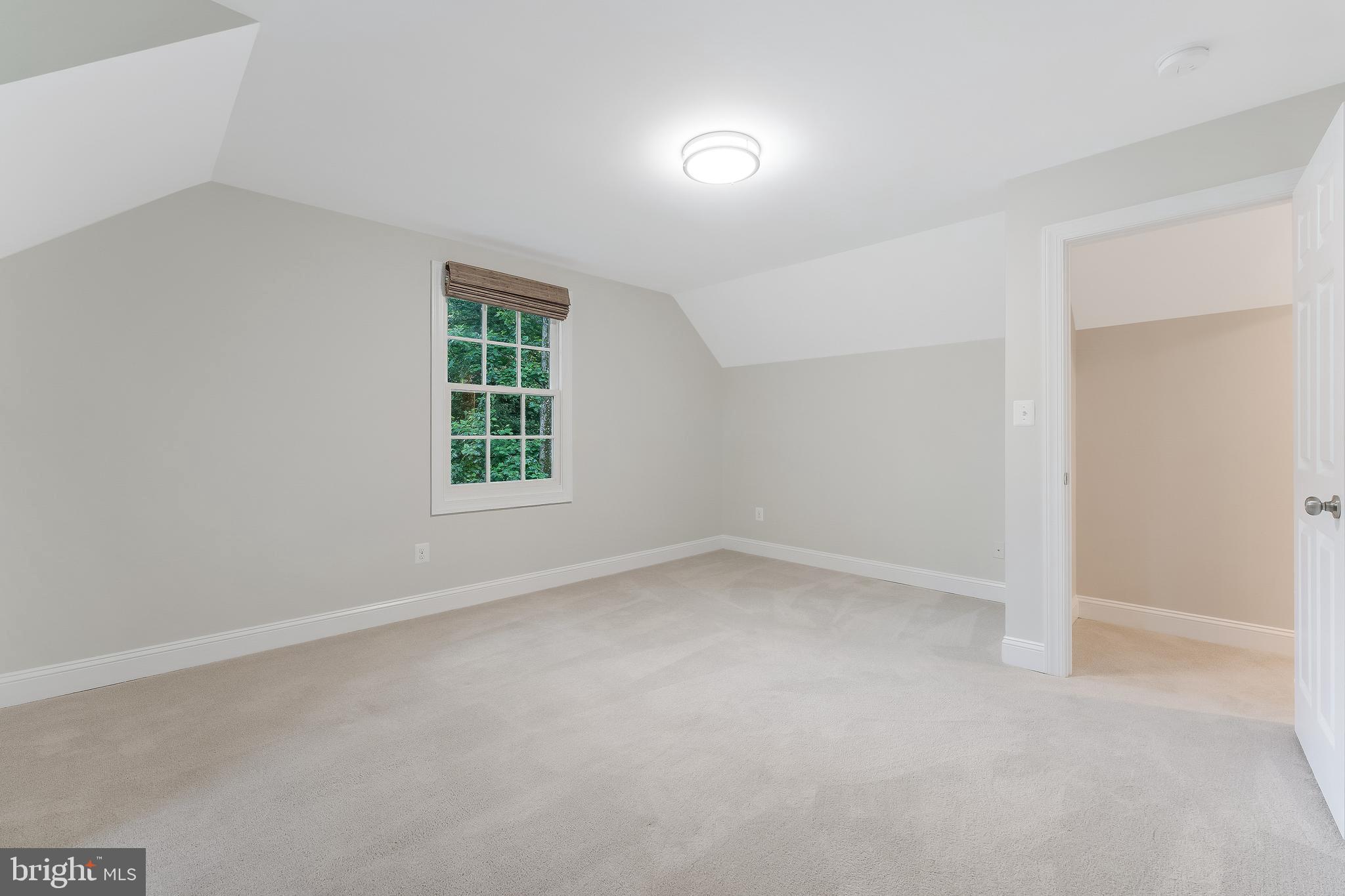 WOODSIDE ESTATES - Residential