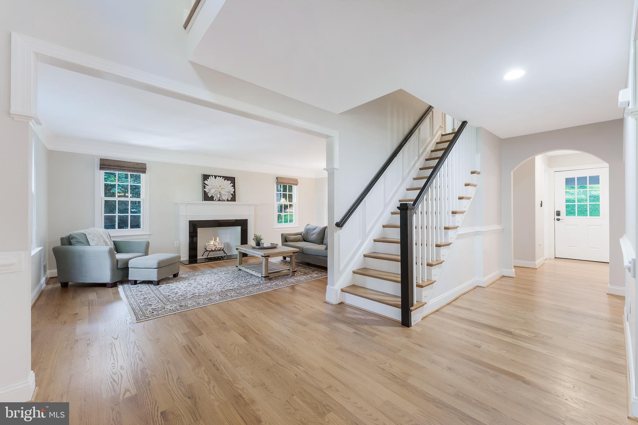 WOODSIDE ESTATES - Residential