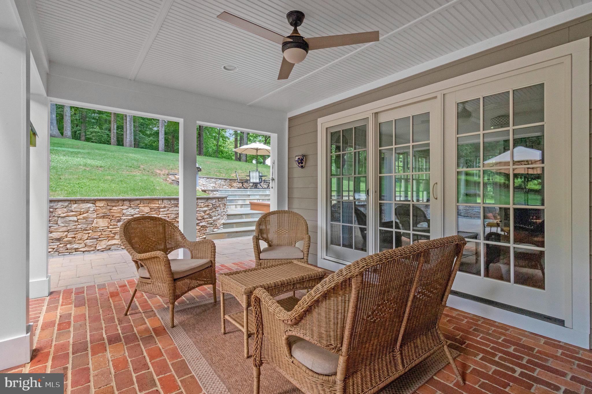 WOODSIDE ESTATES - Residential