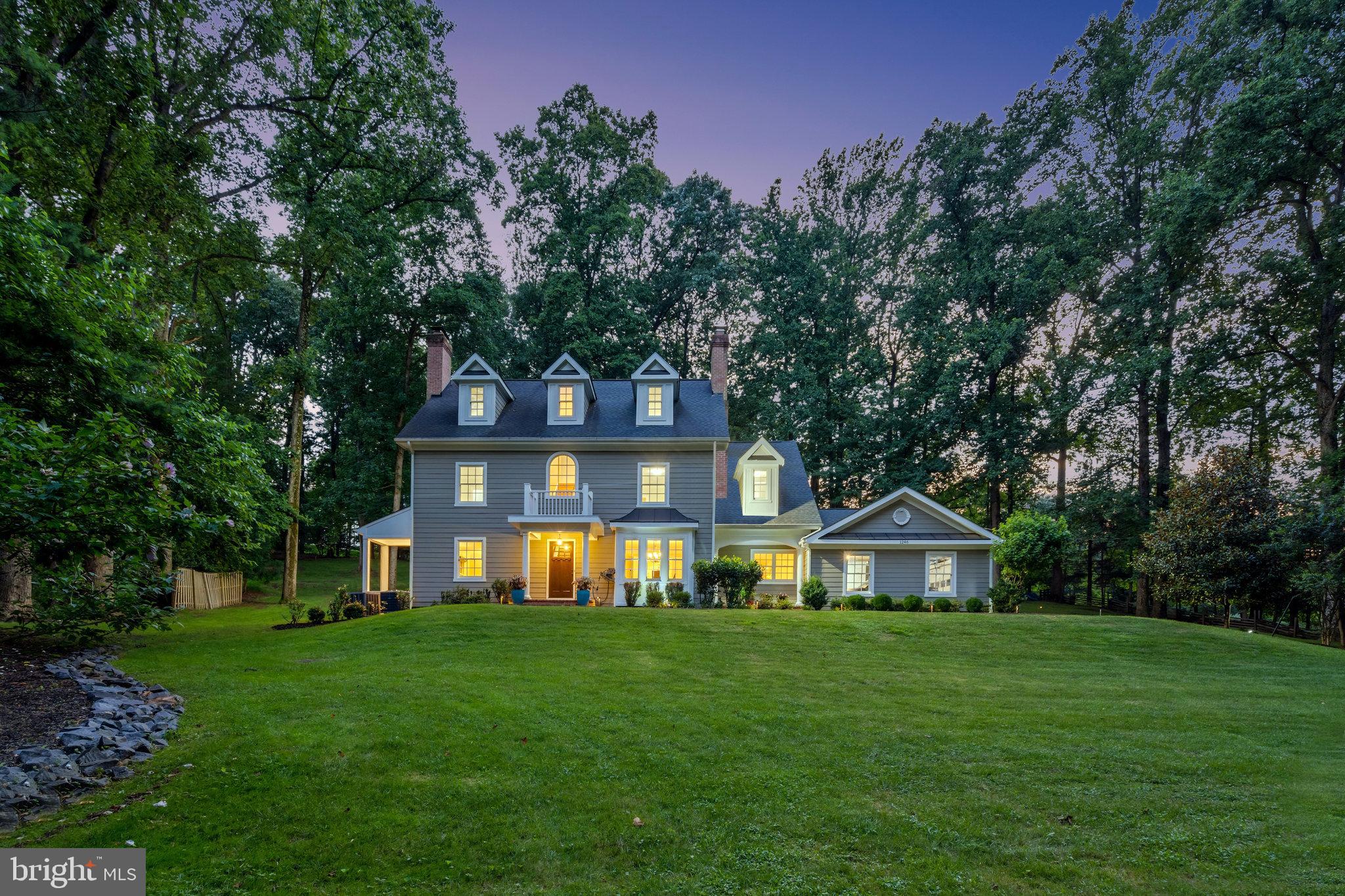 WOODSIDE ESTATES - Residential