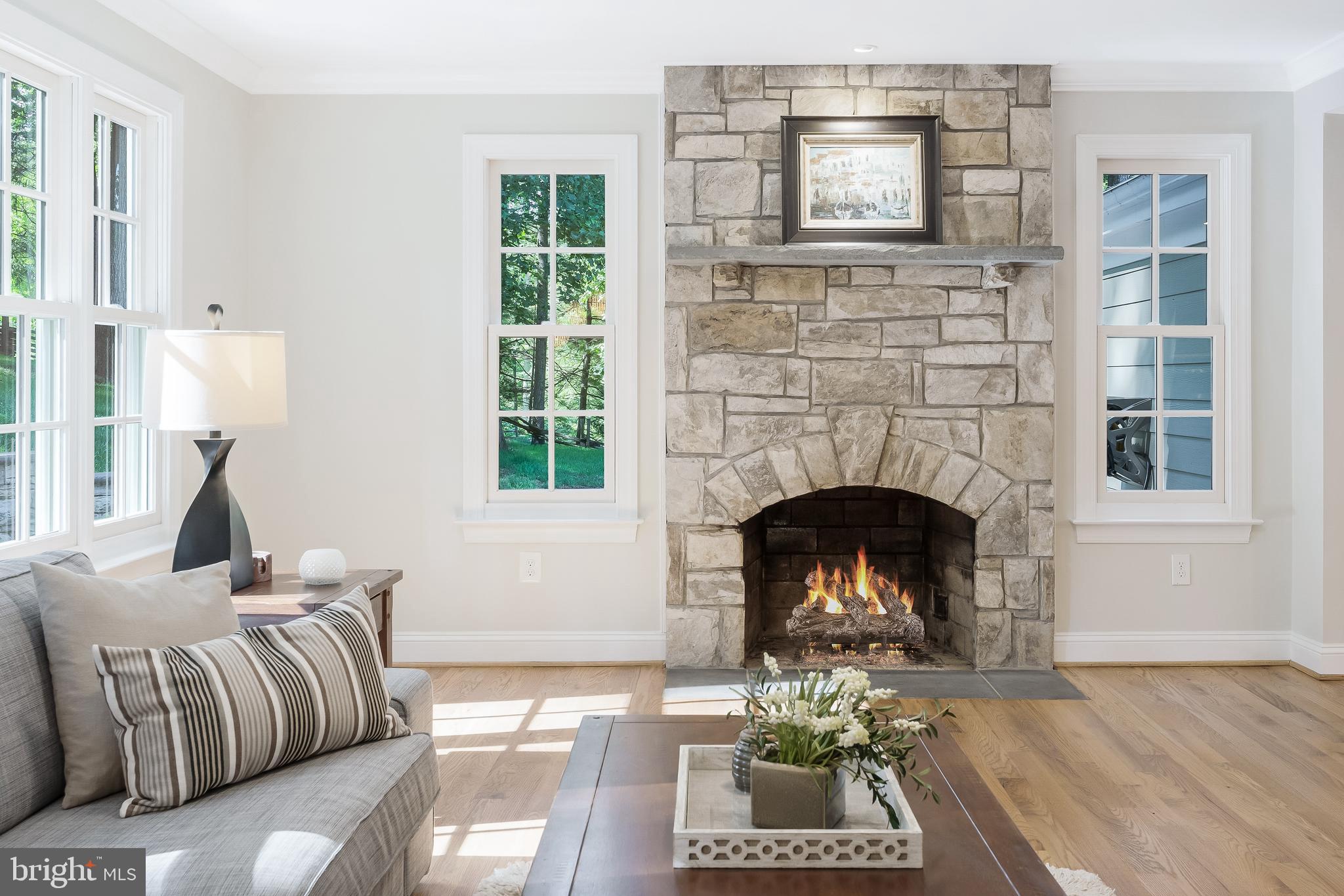 WOODSIDE ESTATES - Residential