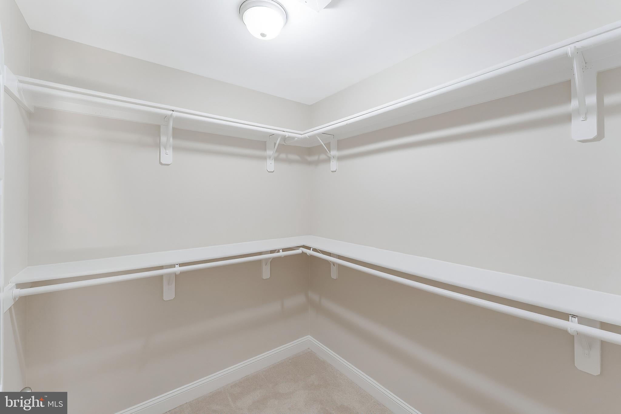 WOODSIDE ESTATES - Residential