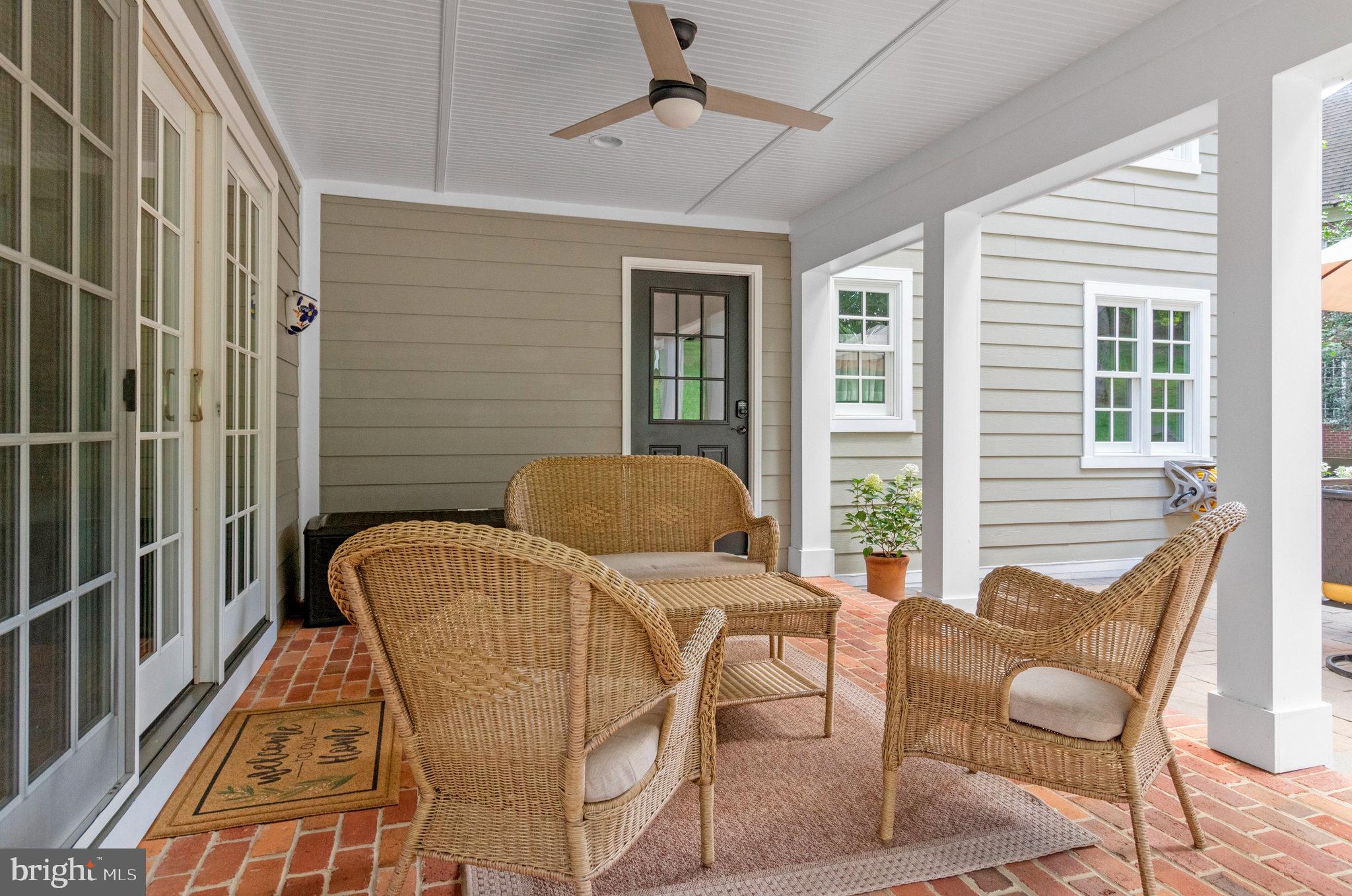 WOODSIDE ESTATES - Residential