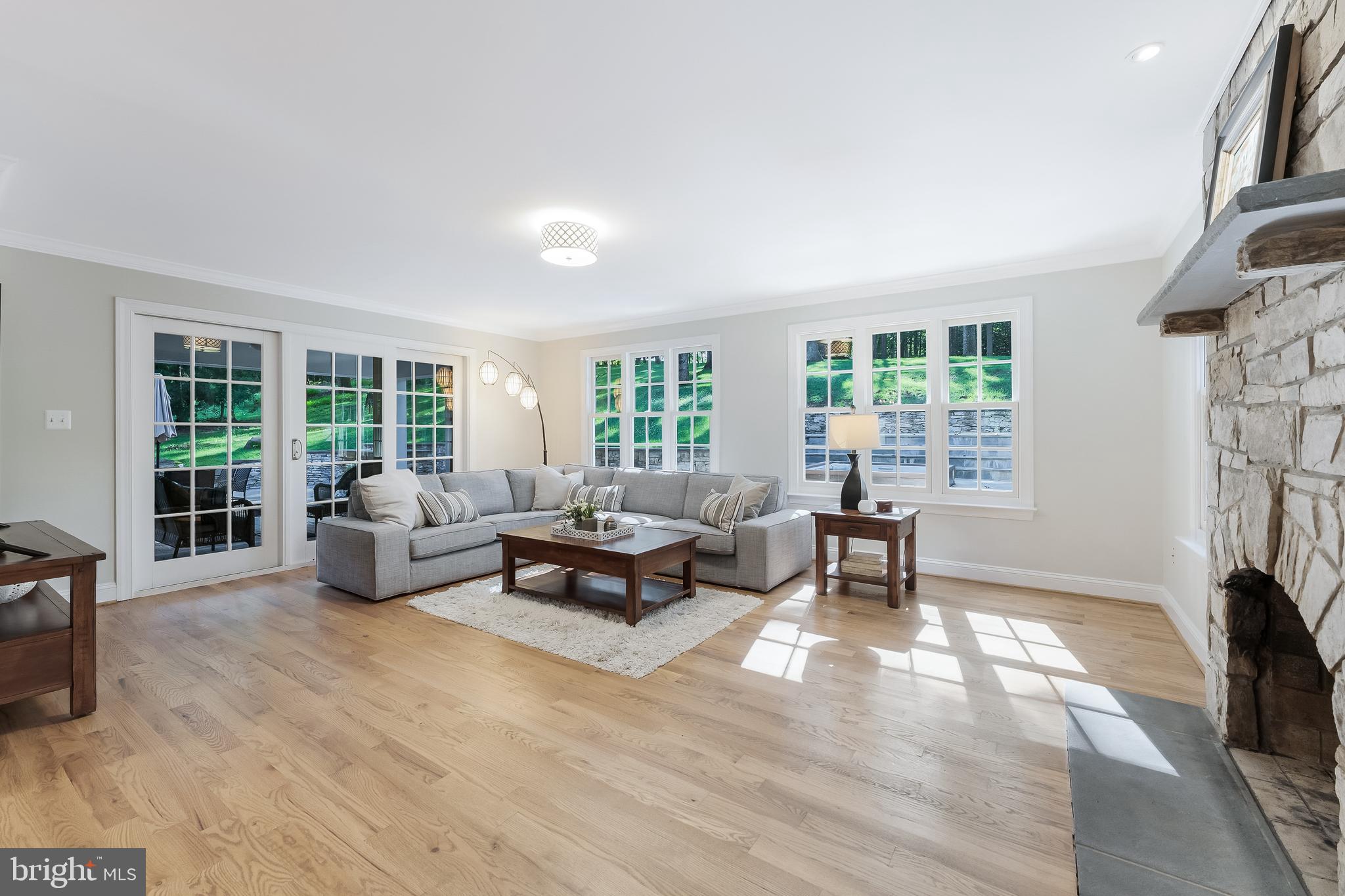 WOODSIDE ESTATES - Residential