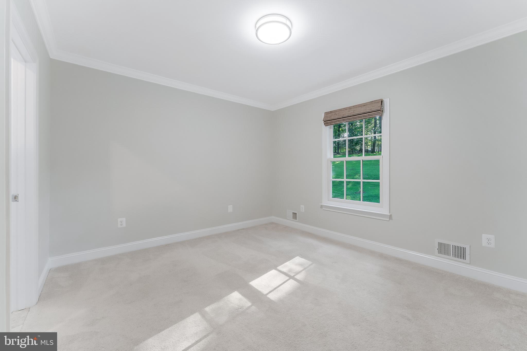 WOODSIDE ESTATES - Residential