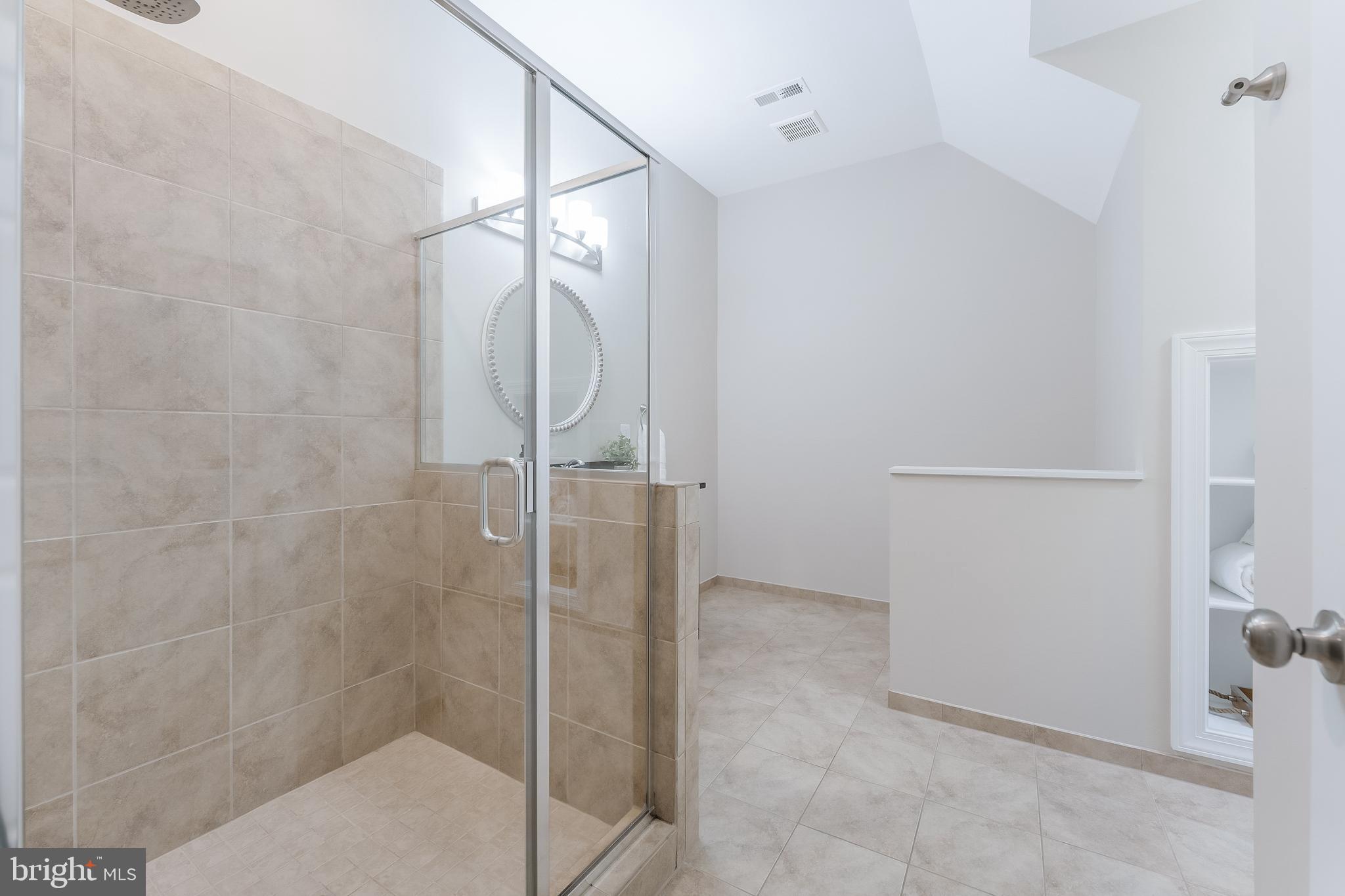 WOODSIDE ESTATES - Residential