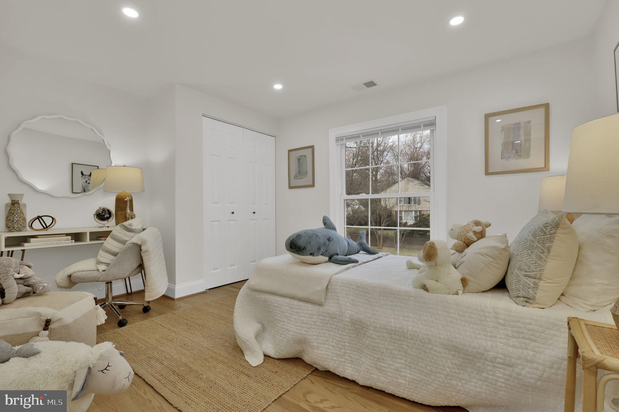 FOX HILLS - Residential