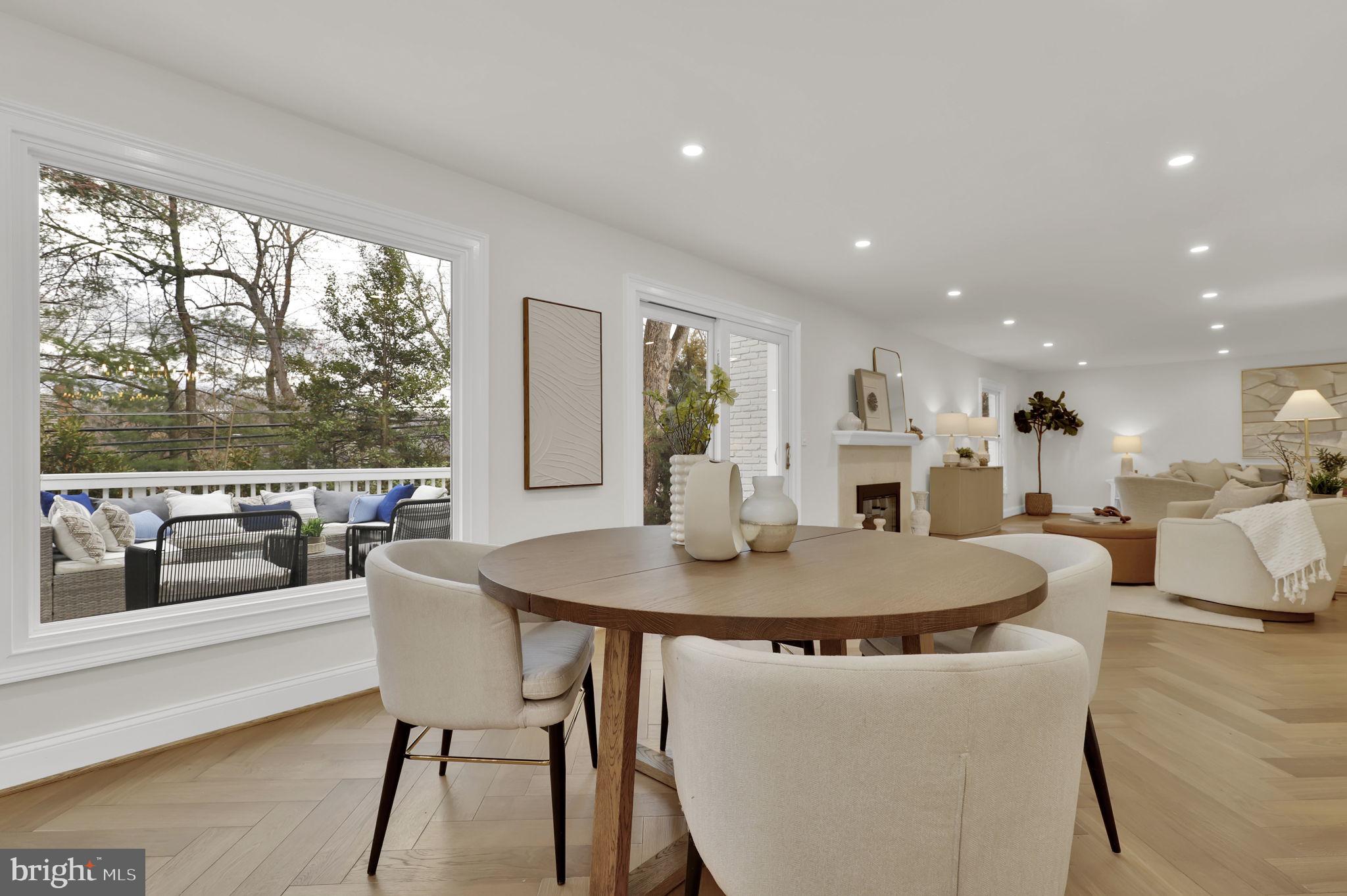 FOX HILLS - Residential