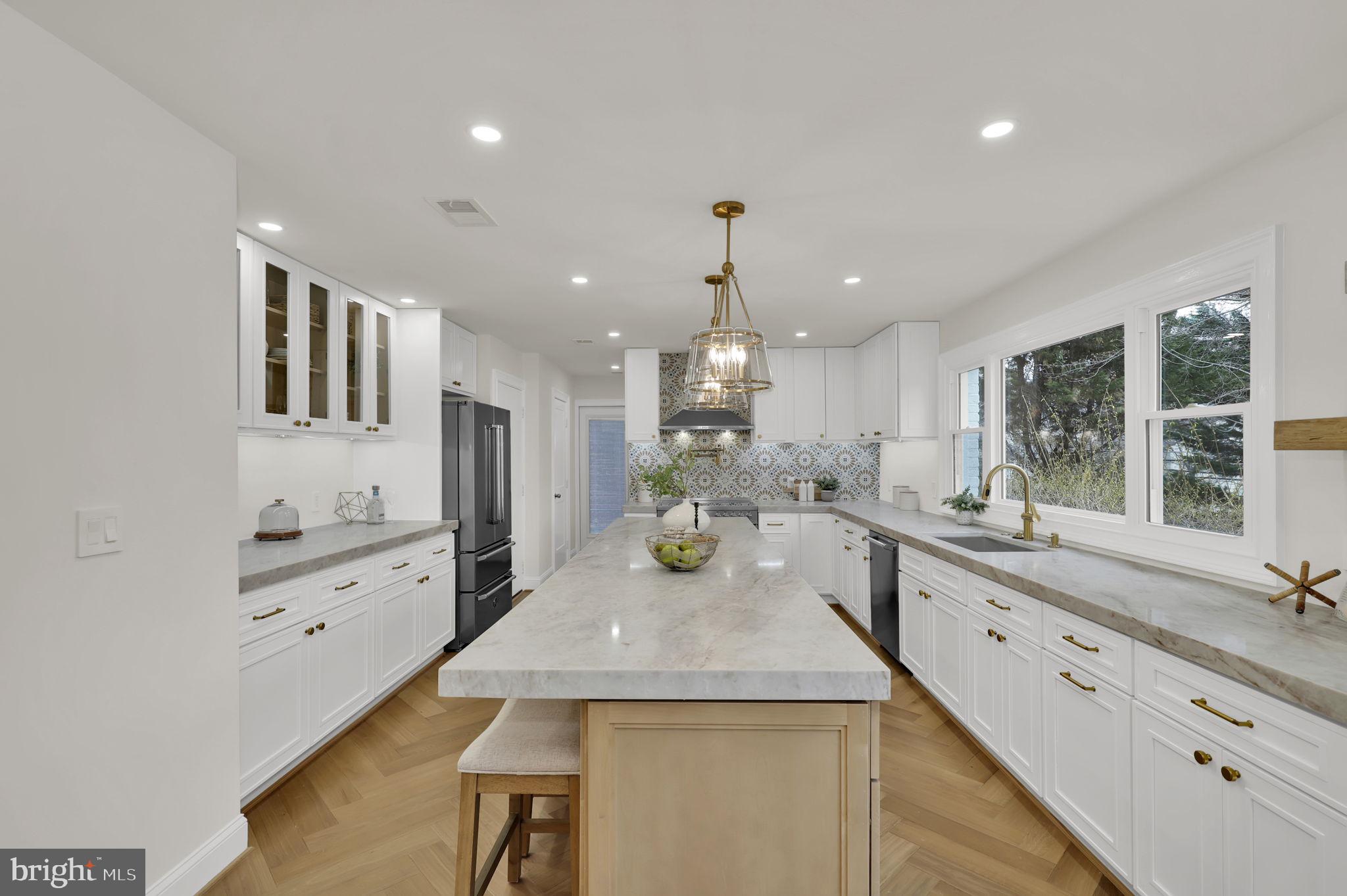 FOX HILLS - Residential