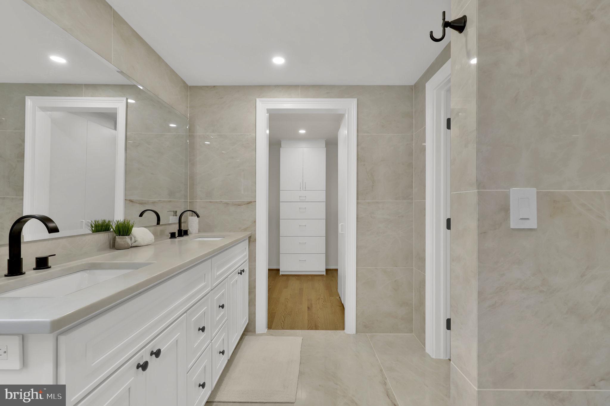 FOX HILLS - Residential